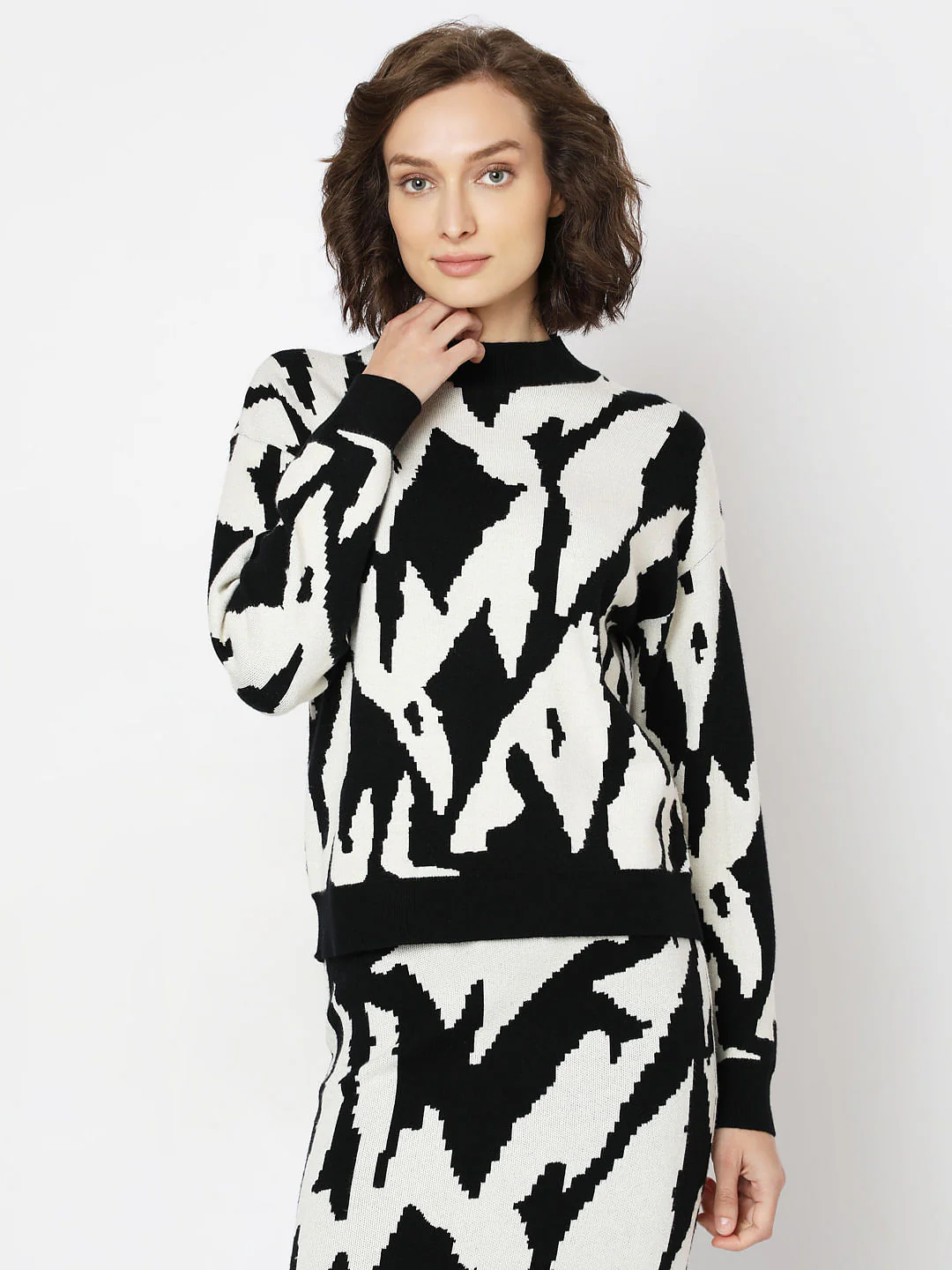 Monochrome High Neck Co-Ord Set Pullover - Image 2