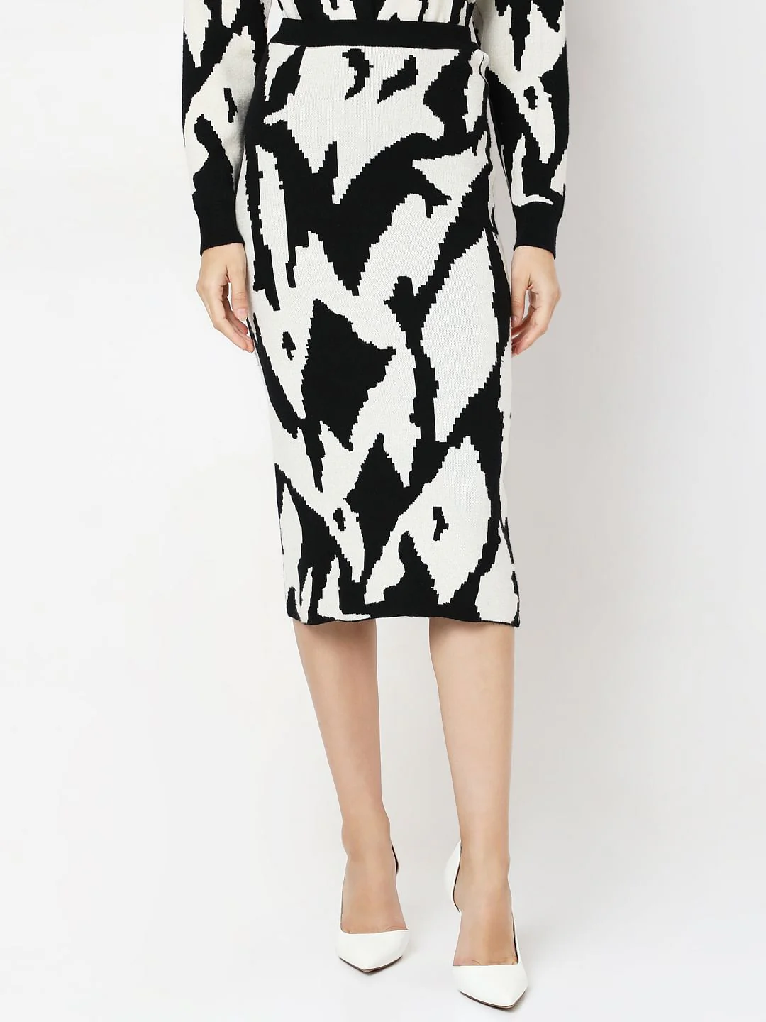 Monochrome High Rise Co-Ord Set Skirt - Image 2