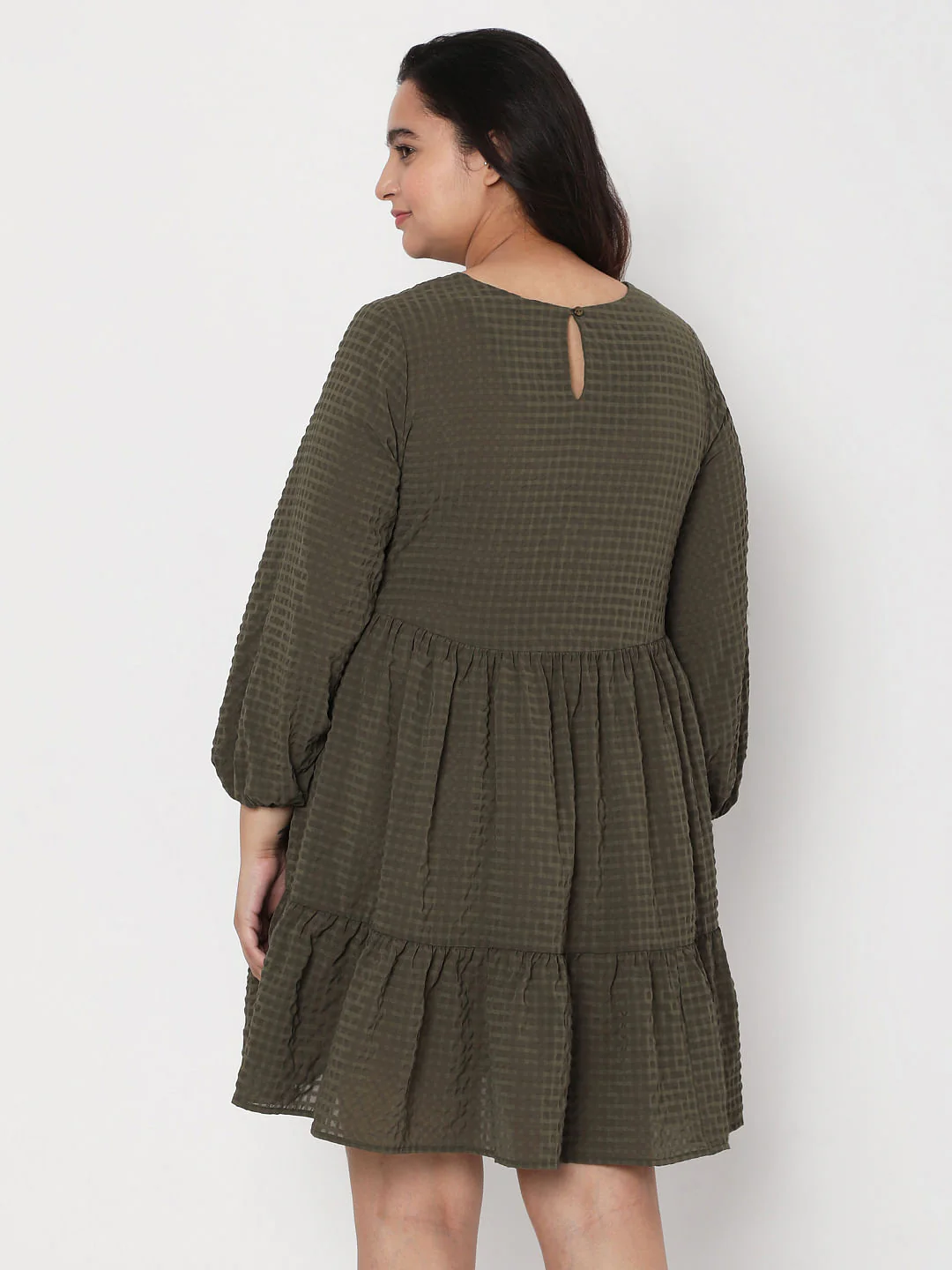Curve Green Textured Tiered Dress - Image 4