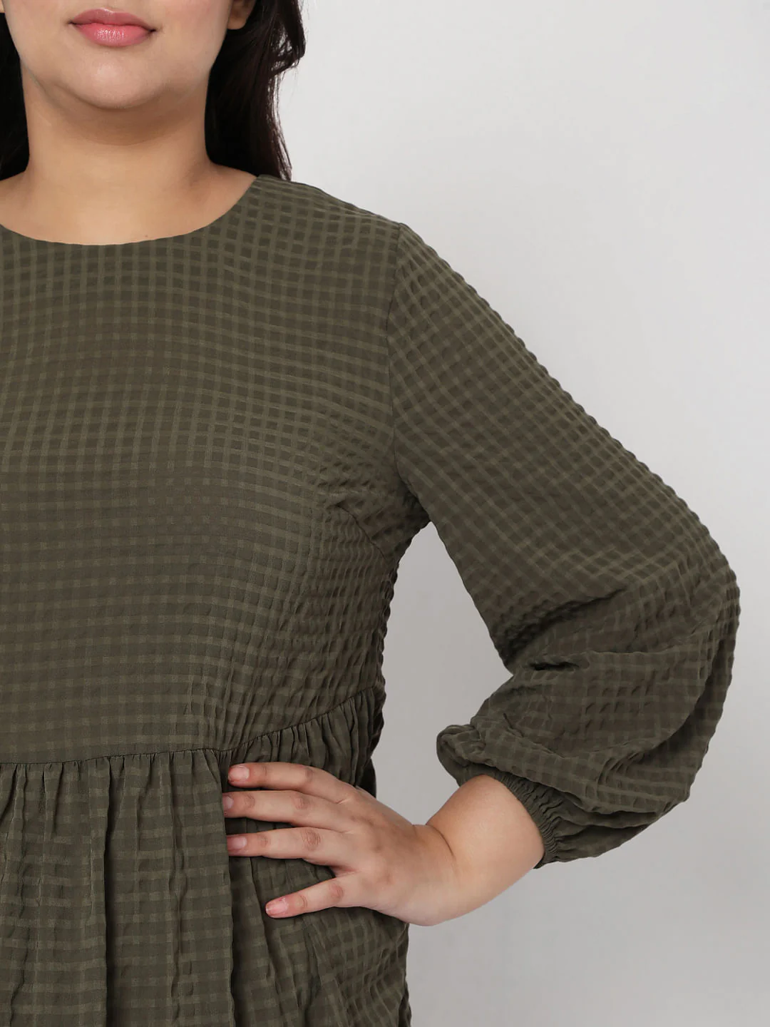 Curve Green Textured Tiered Dress - Image 6