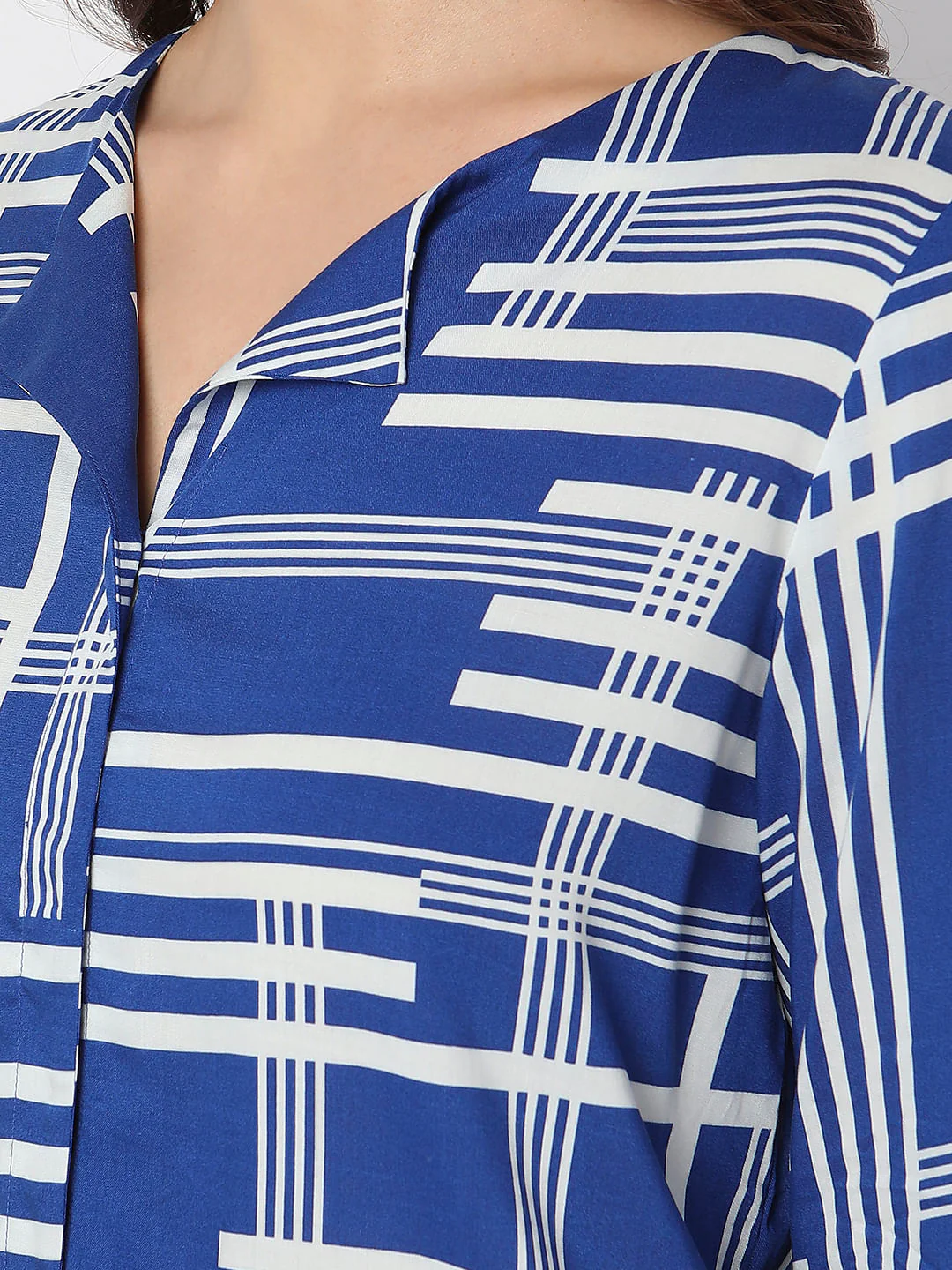 Blue Printed Top - Image 8