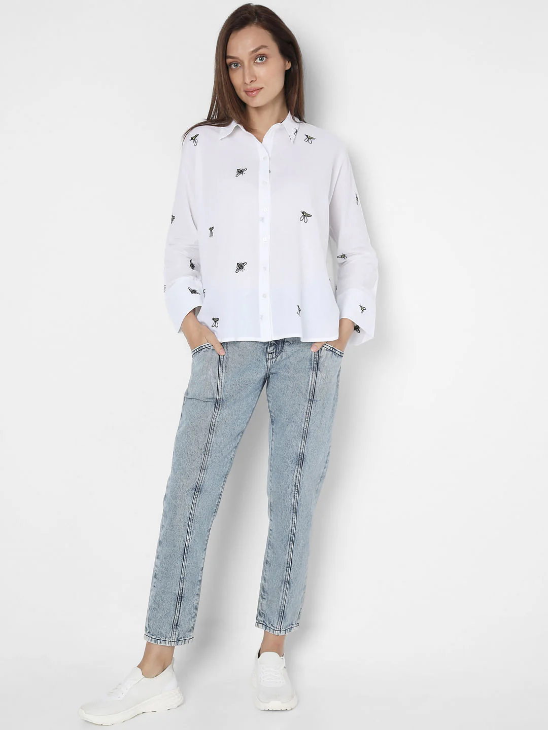 White Bee Embroidered Shirt - Image 5