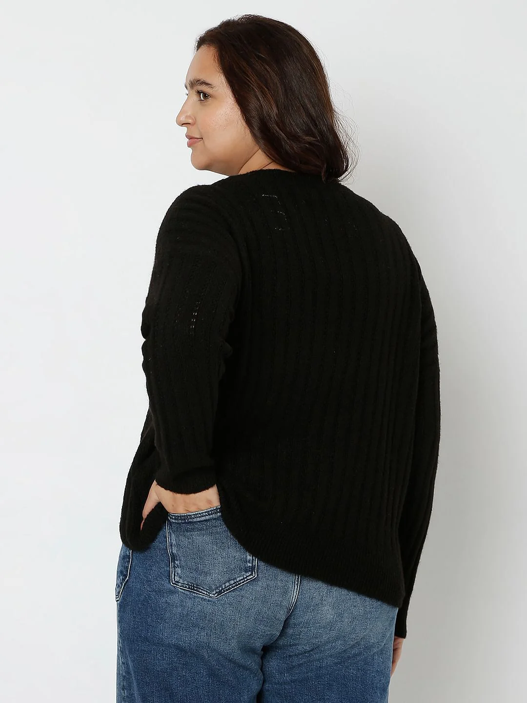 Curve Black Pullover - Image 4