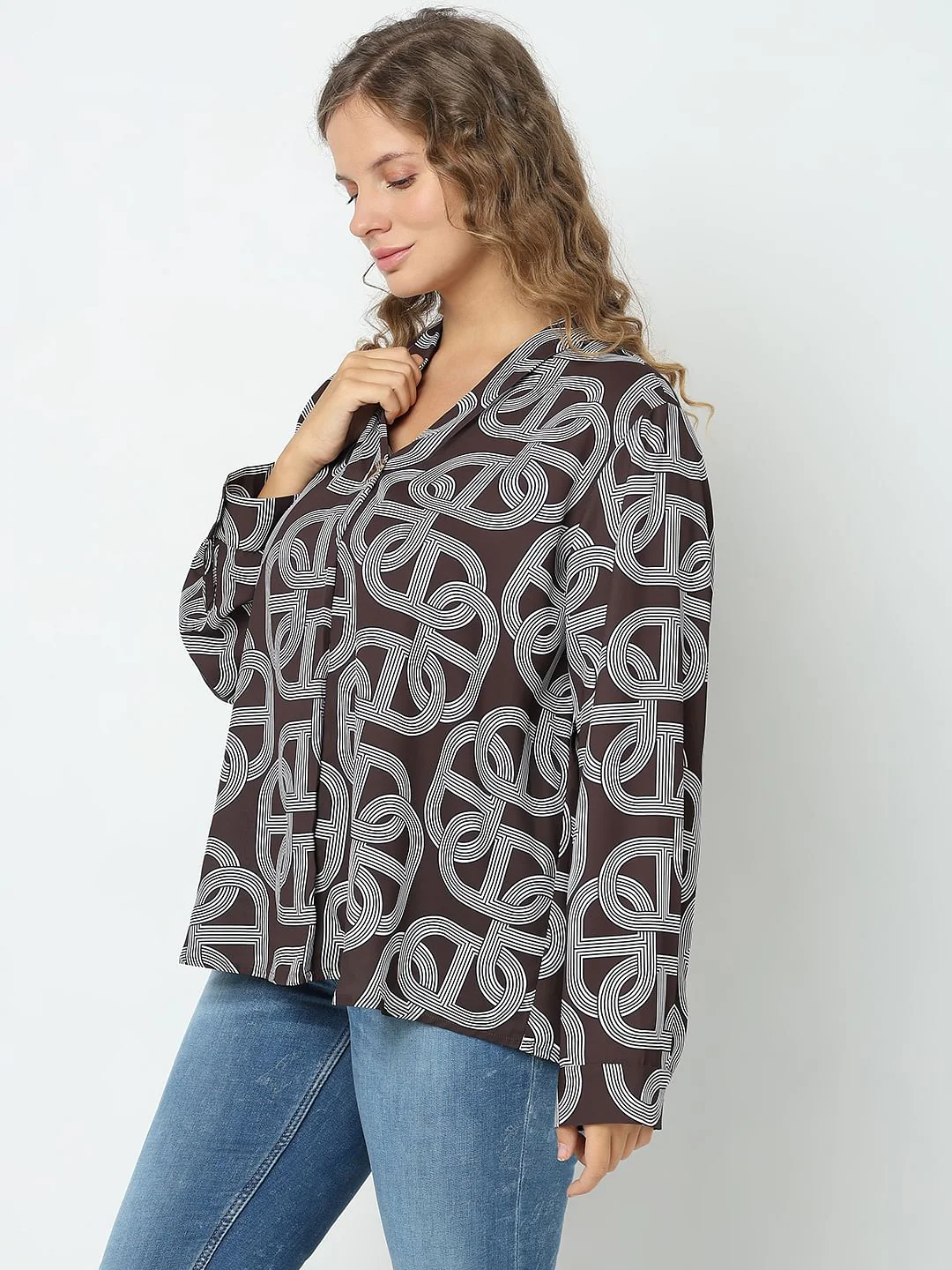 Curve Brown Abstract Print Top - Image 3