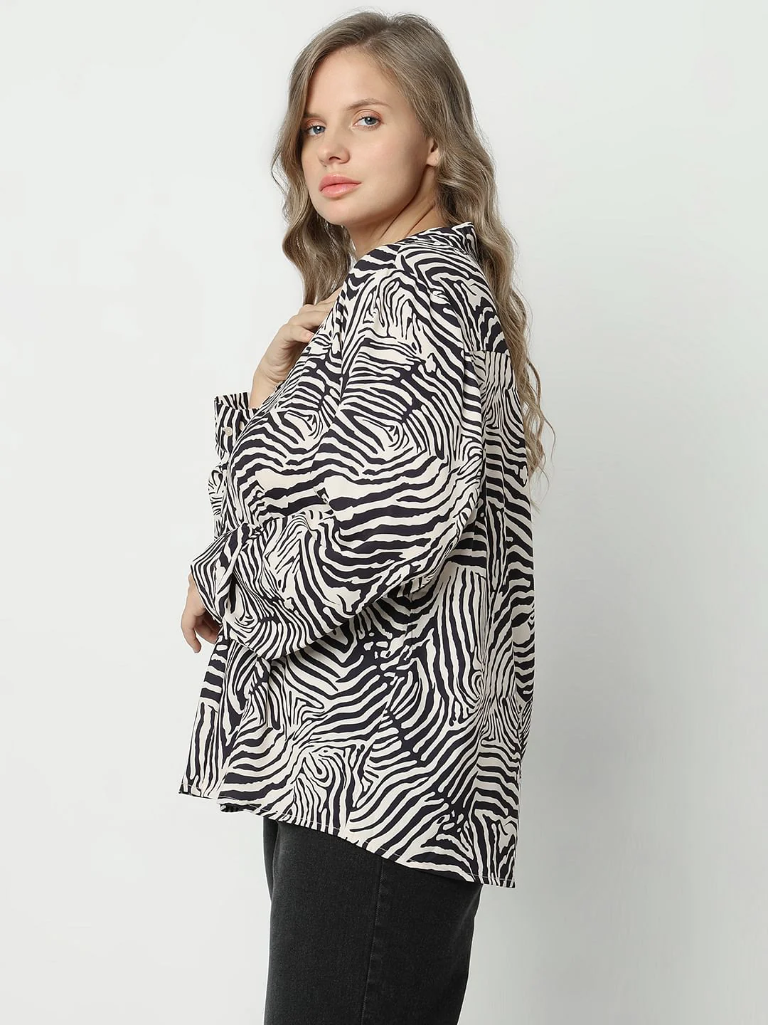 Curve Beige Printed Full Sleeves Top - Image 3