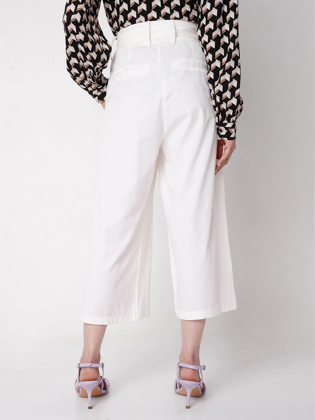 White Pants - Image 4