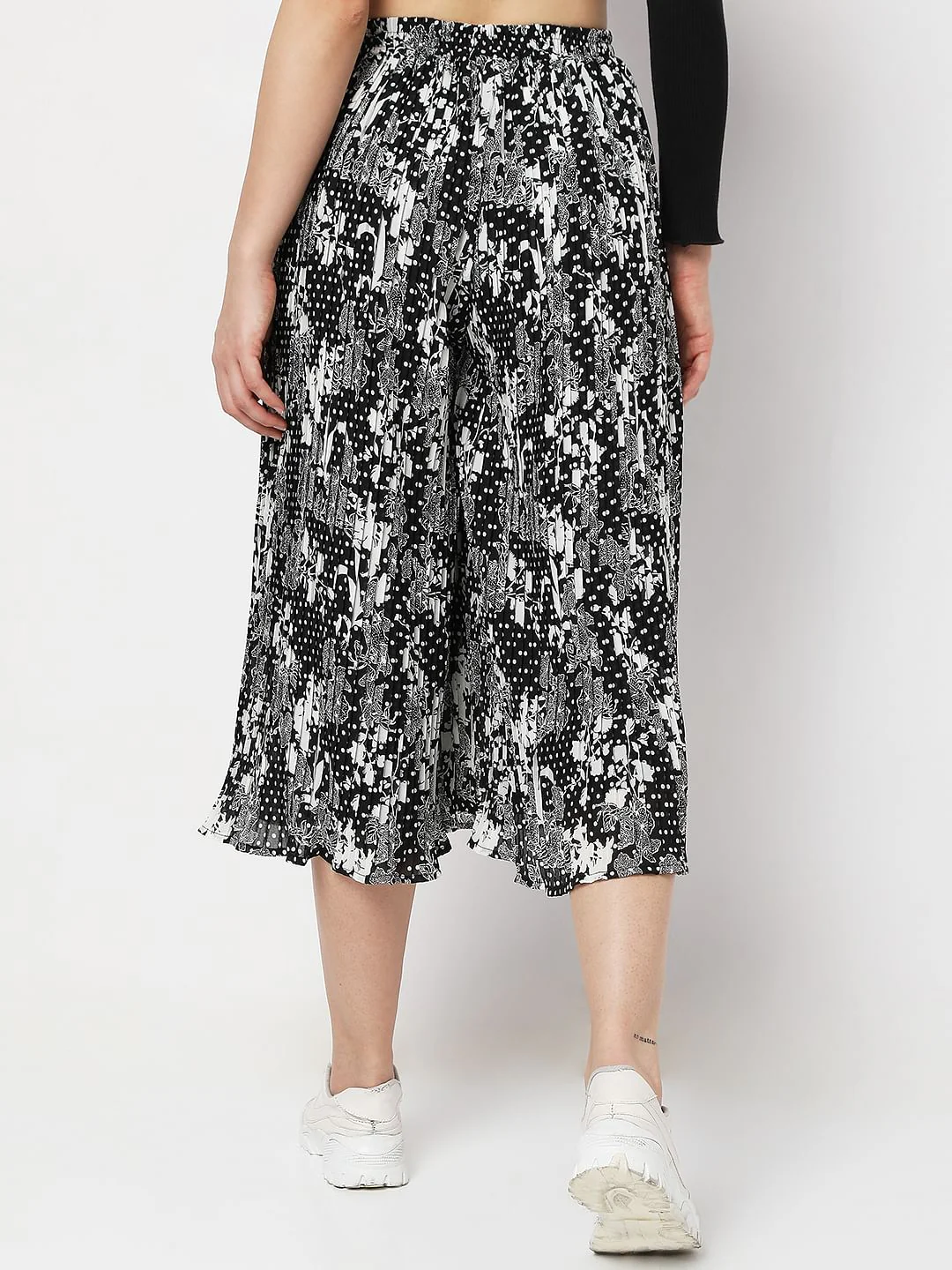 Black High Rise Floral Flared Pants - Image 4