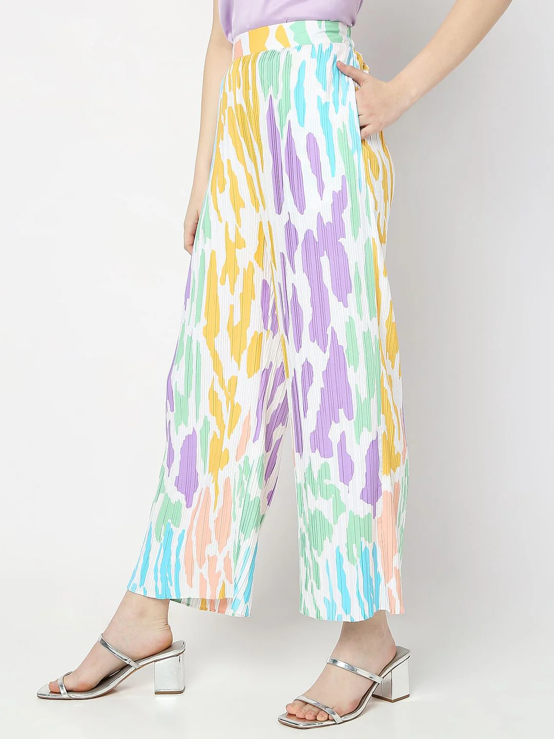 White Colourblocked Plisse Pants - Image 3