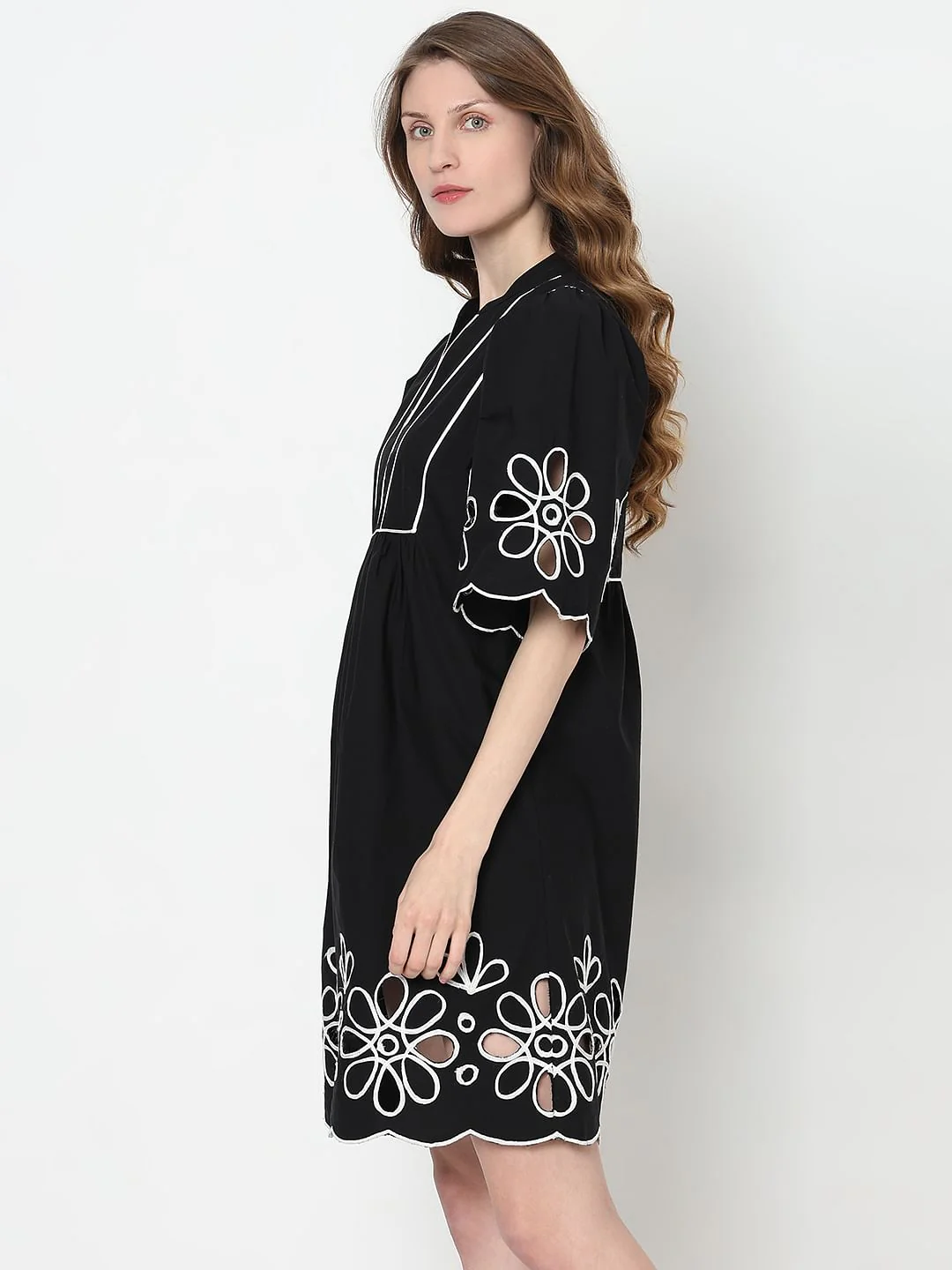 Black Floral Embroidered Shift Dress - Image 3