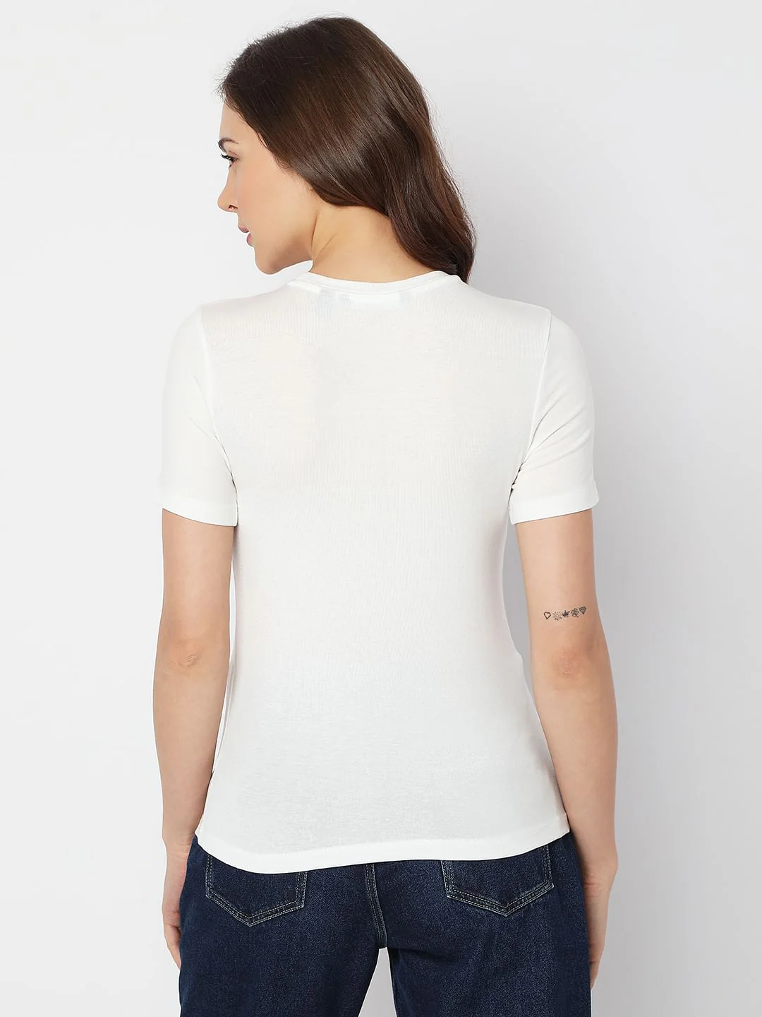 White Solid T-Shirt - Image 4