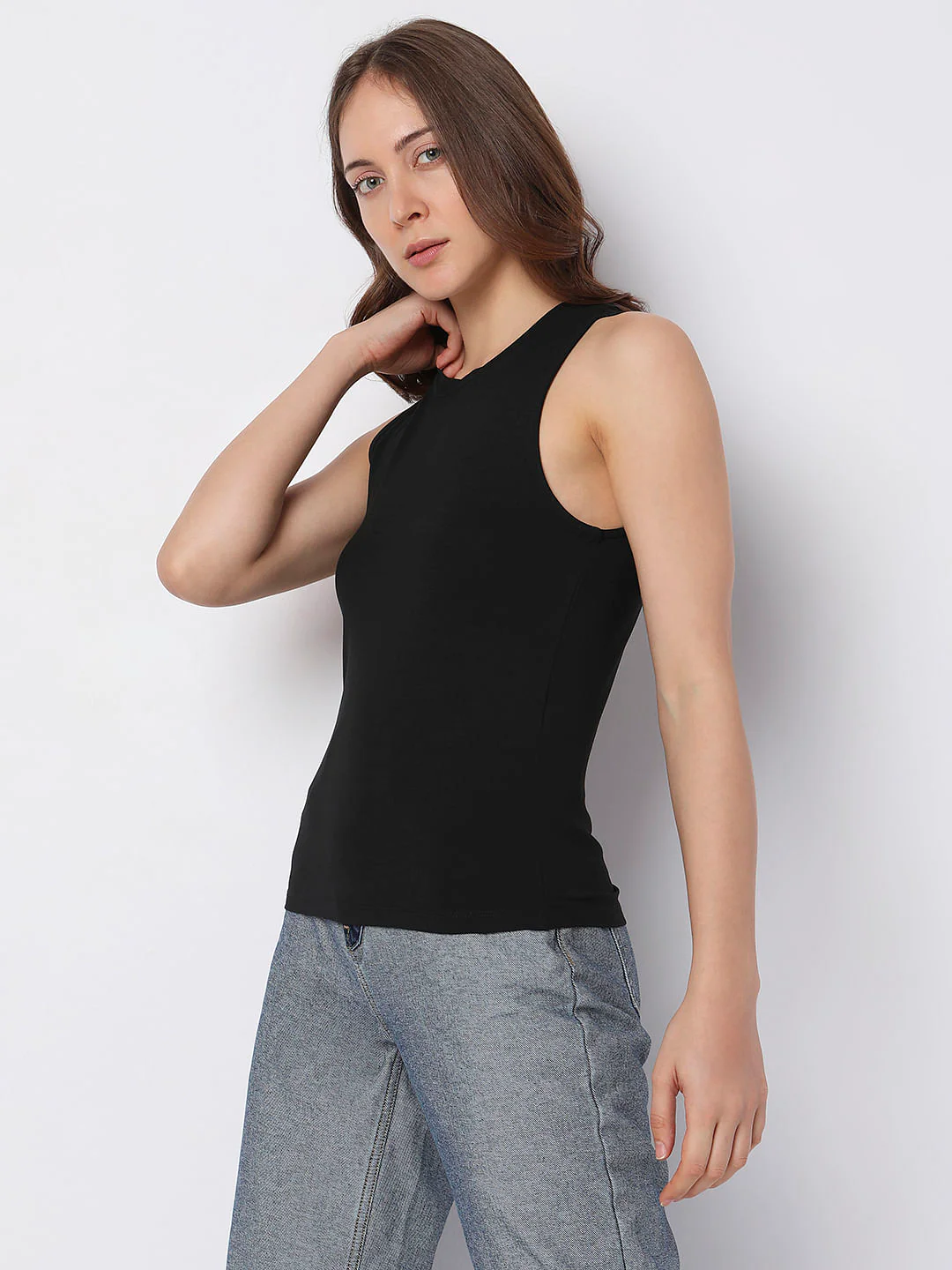 Black O-Neck Tank Top - Image 3