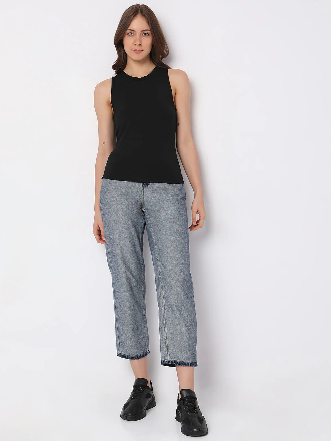 Black O-Neck Tank Top - Image 5