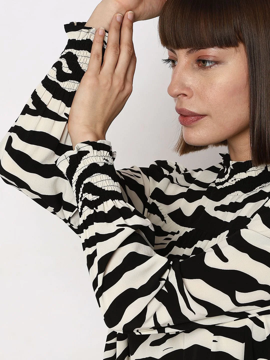 Black & White High Neck Shift Dress - Image 6