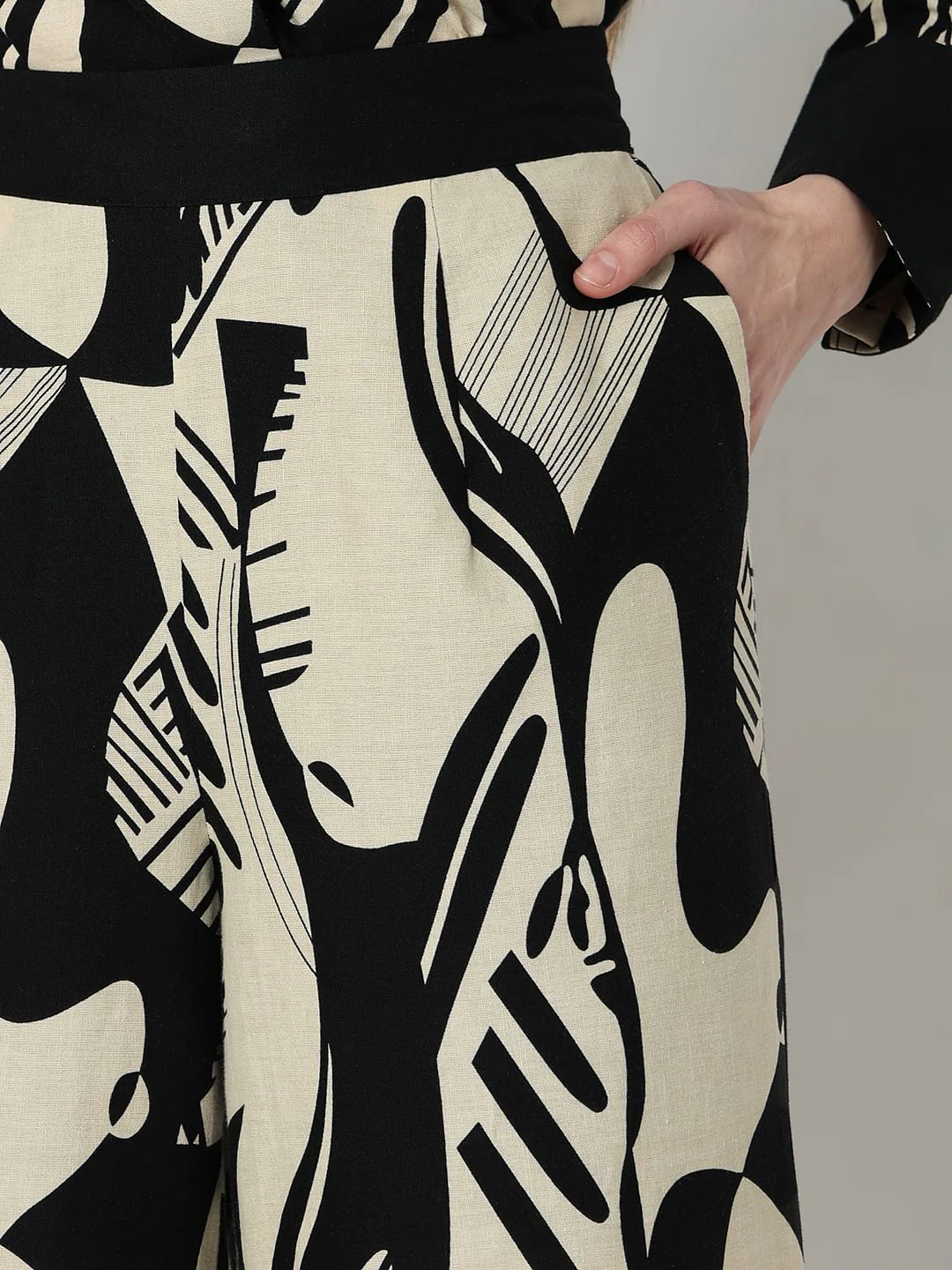 Black Printed Co-Ord Set Pants - Image 6