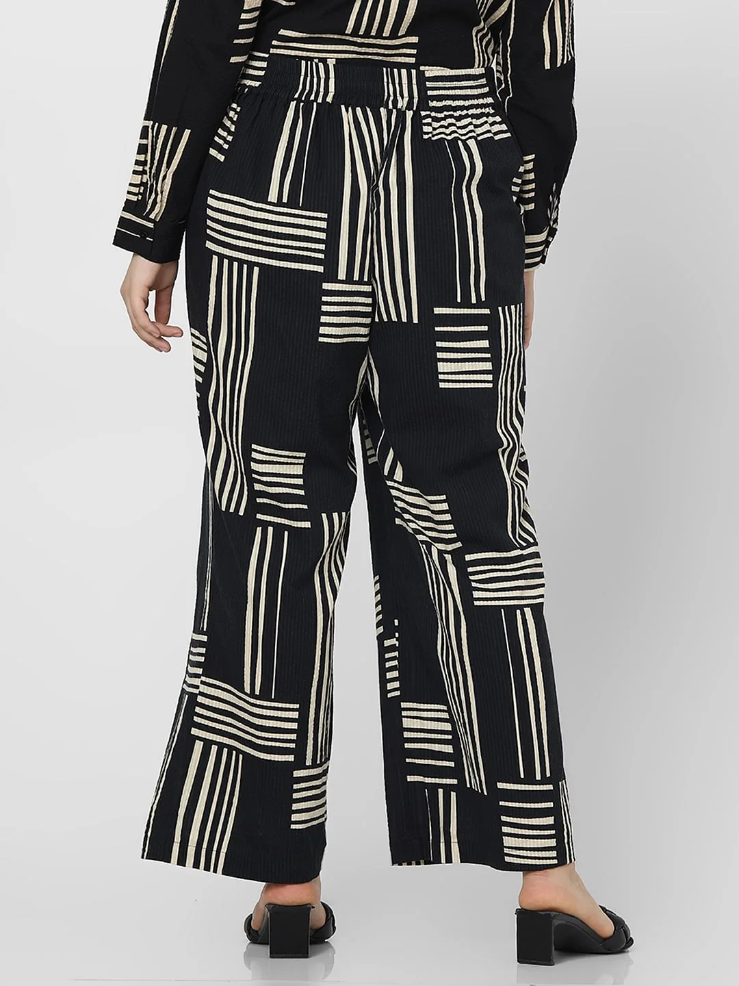 Curve Black Printed Co-Ord Set Pants - Image 4