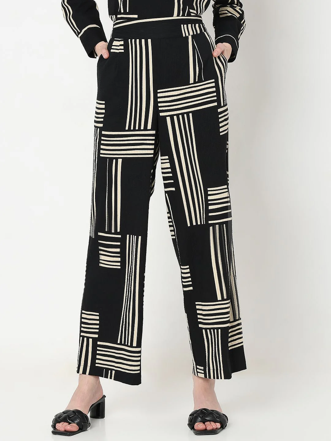 Black High Rise Printed Co-Ord Set Pants - Image 2
