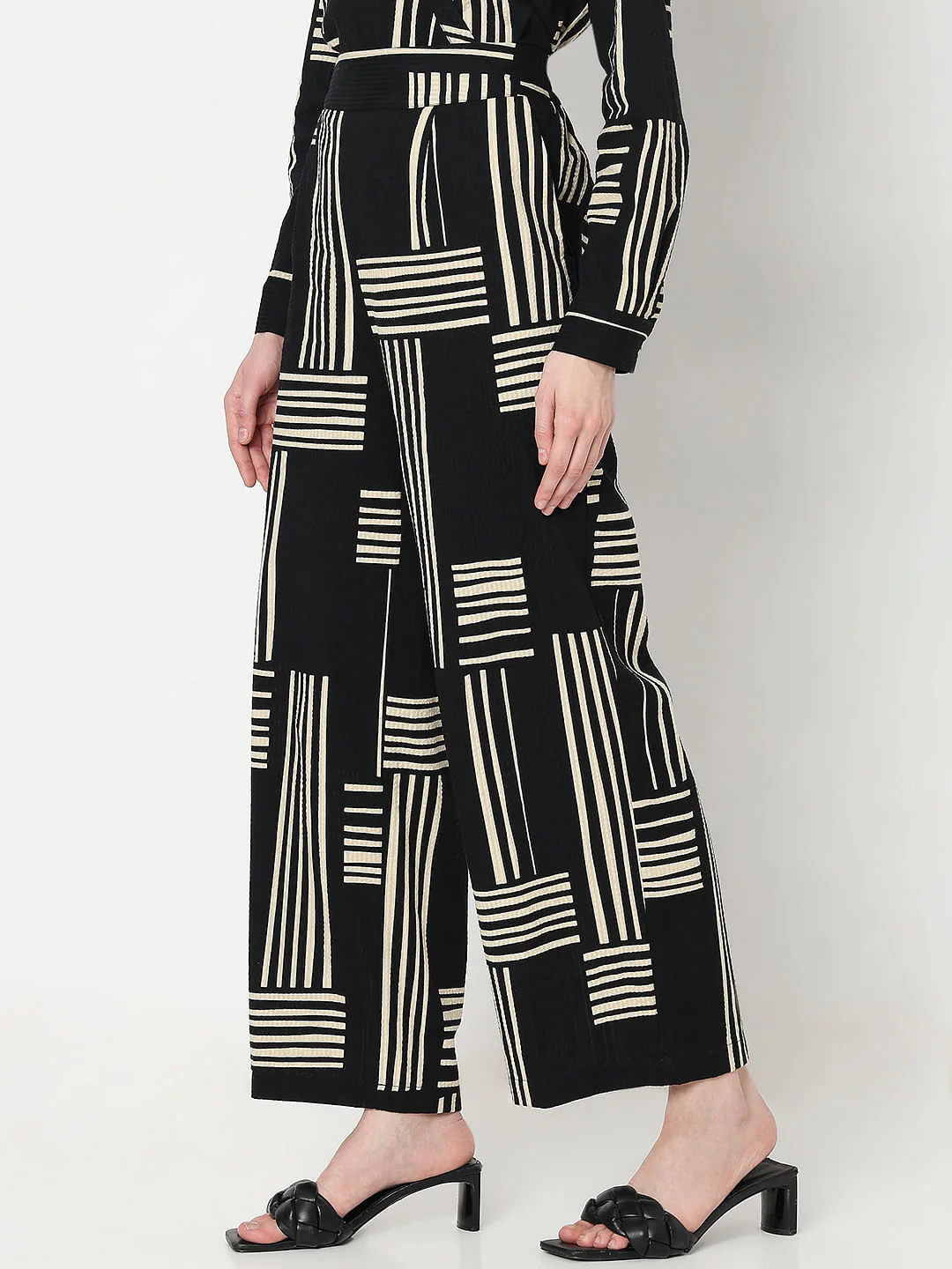 Black High Rise Printed Co-Ord Set Pants - Image 3