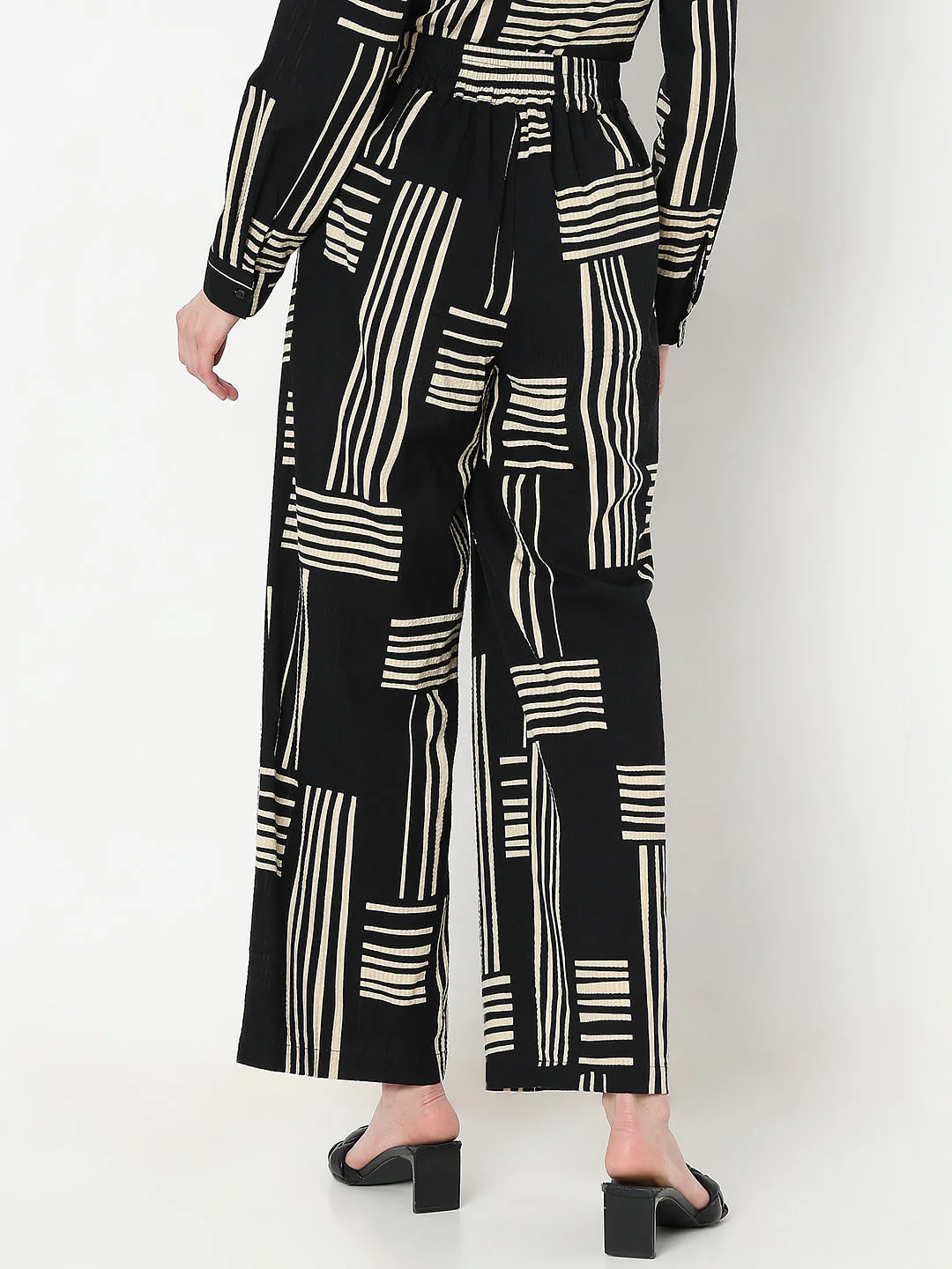 Black High Rise Printed Co-Ord Set Pants - Image 4