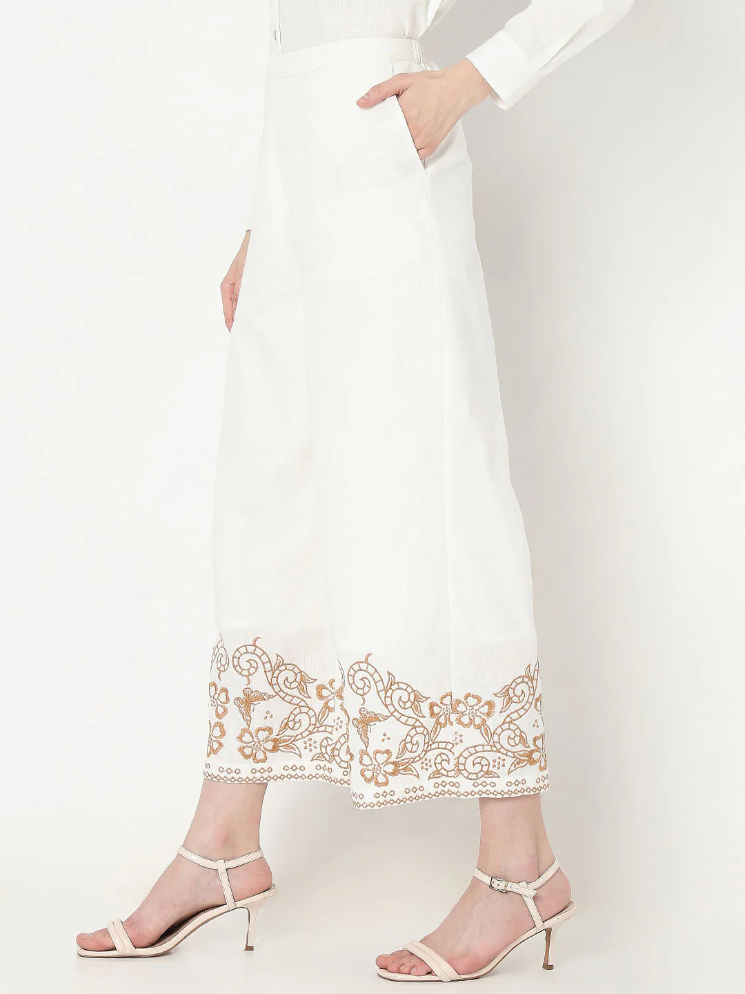 White Embroidered Co-Ord Set Pants - Image 3