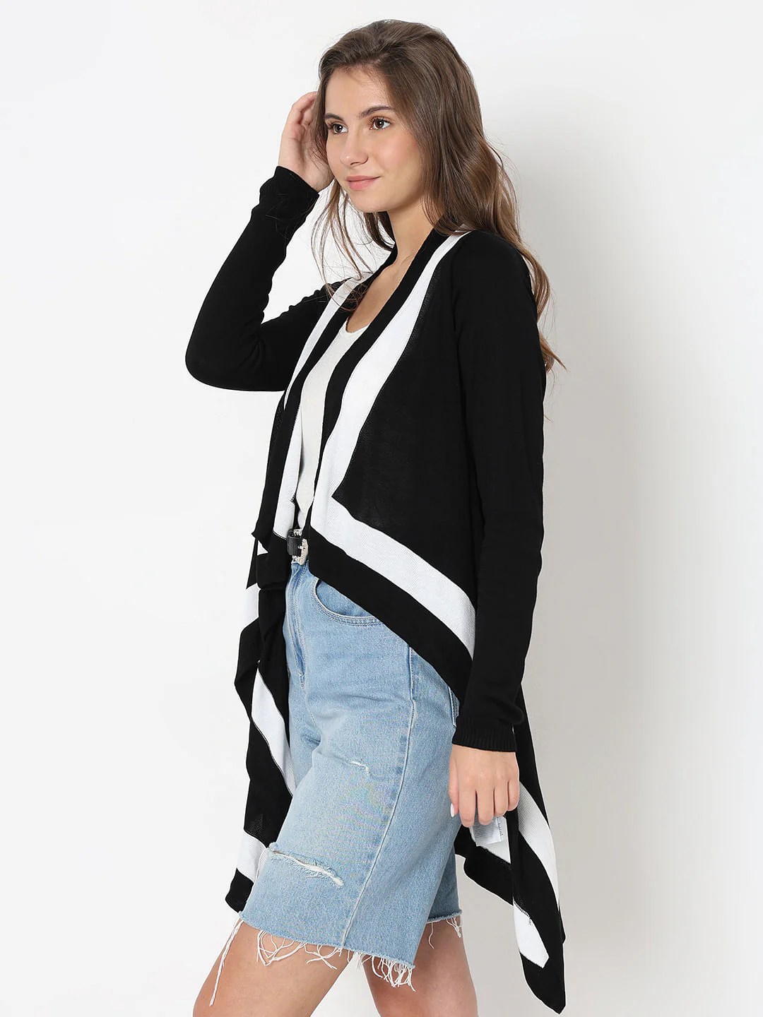Monochrome Long Shrug - Image 3