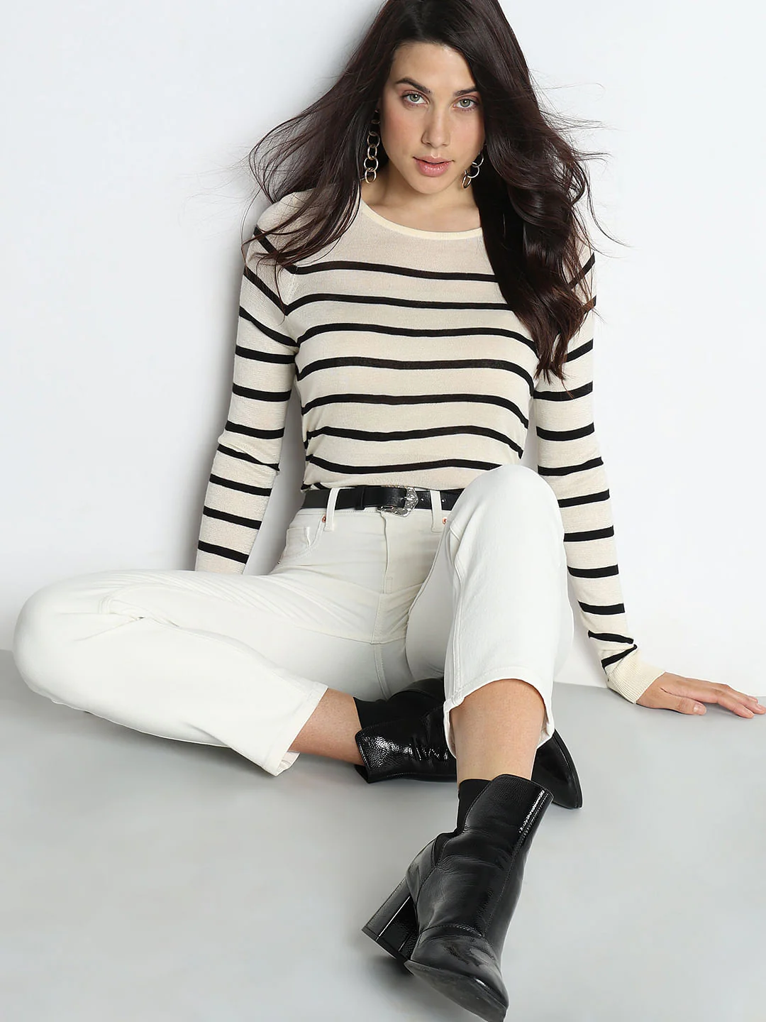 White Mid Rise Wendy Skinny Fit Jeans