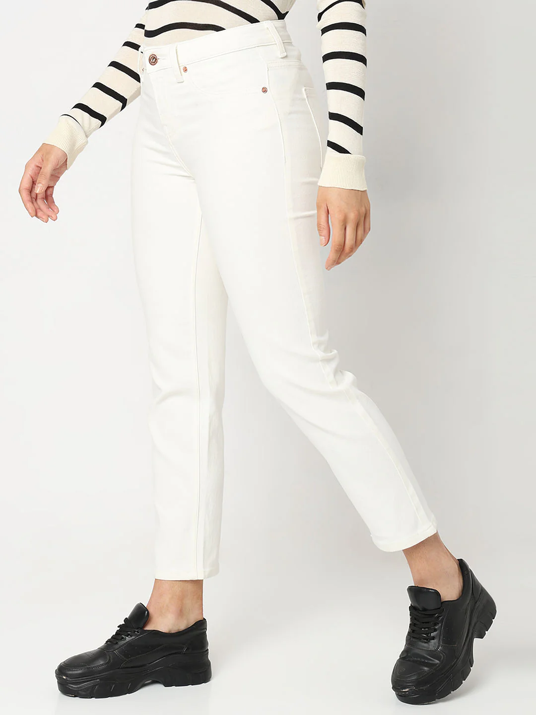 White Mid Rise Wendy Skinny Fit Jeans - Image 3
