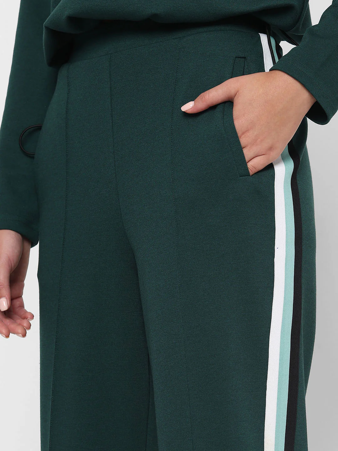 Green High Rise Co-Ord Set Pants - Image 8