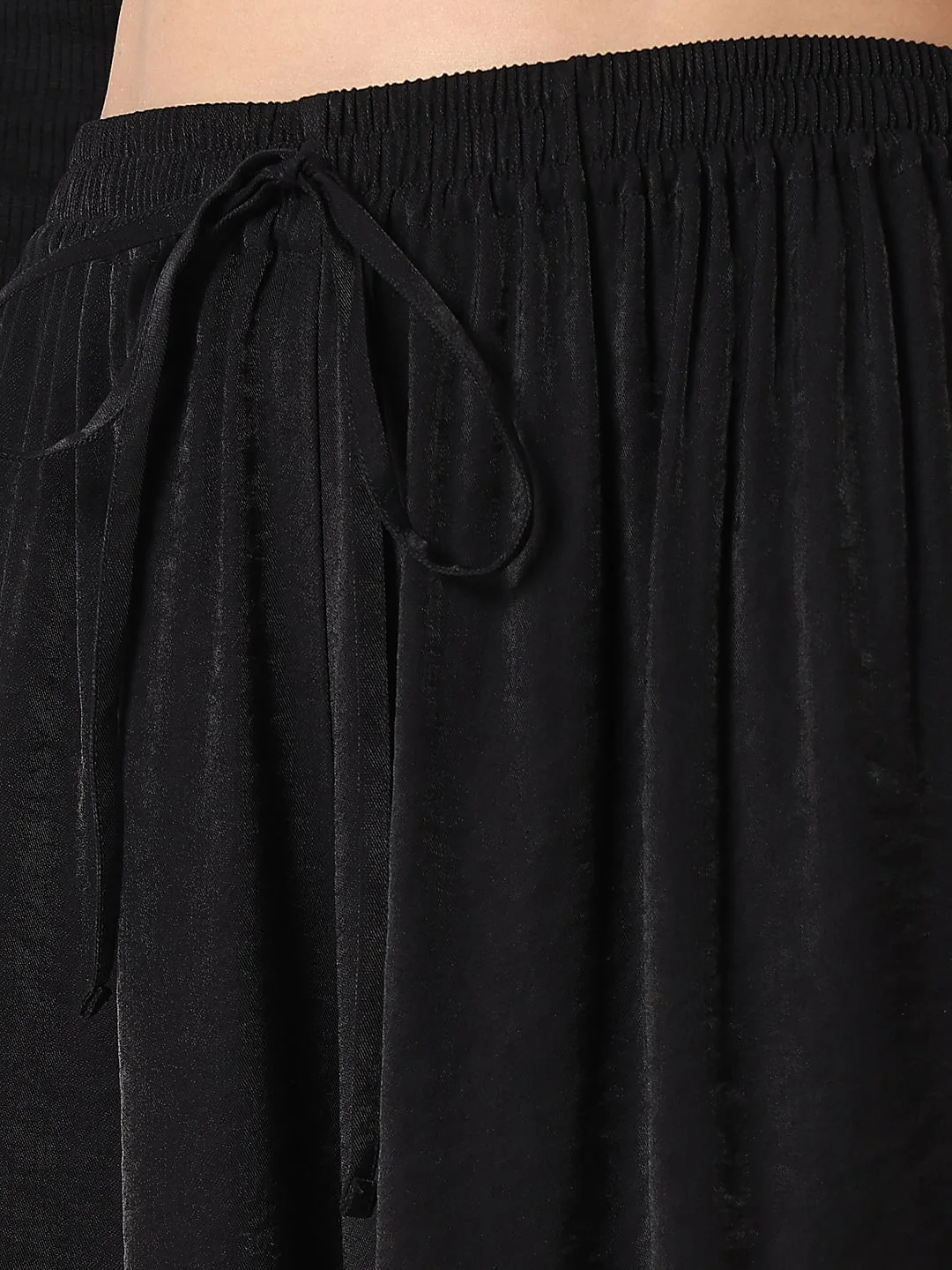Black High Rise Loose Fit Pants - Image 8