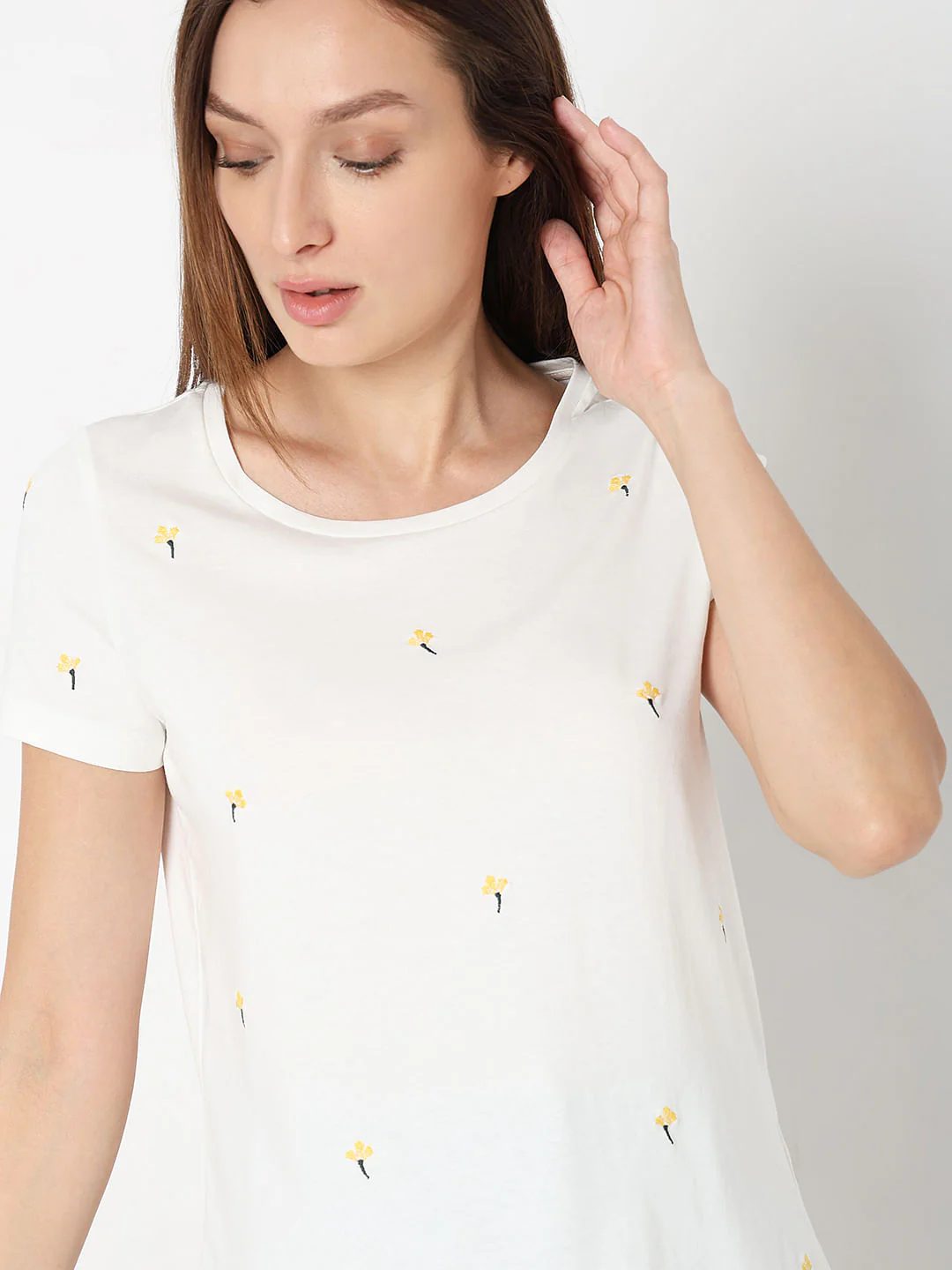 White Embroidered Print T-Shirt - Image 6