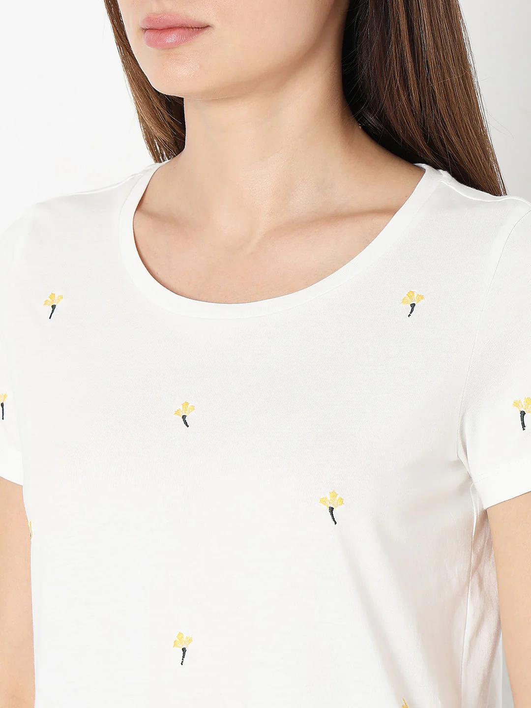 White Embroidered Print T-Shirt - Image 8