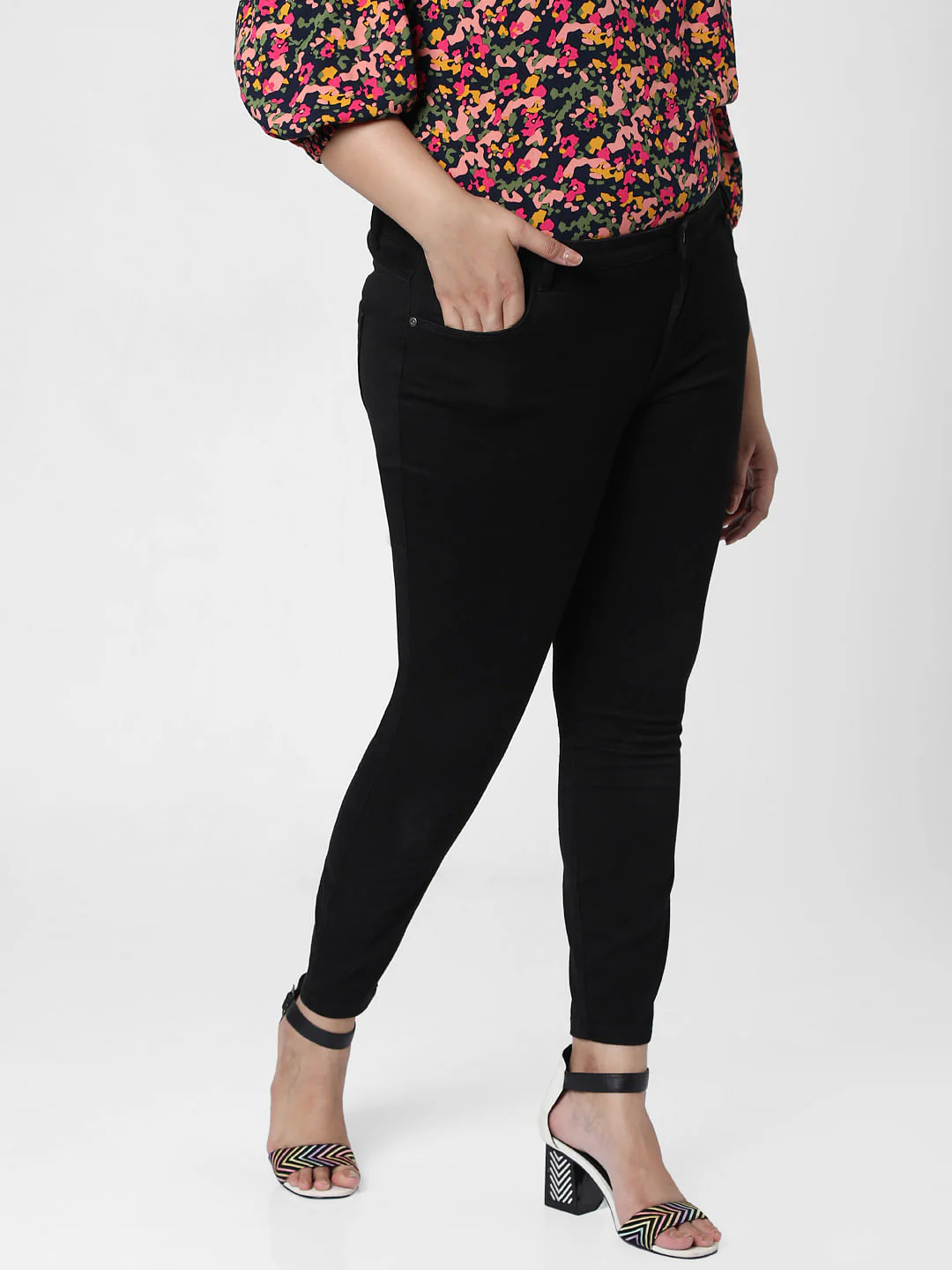 Curve Black Mid Rise Jeggings - Image 3