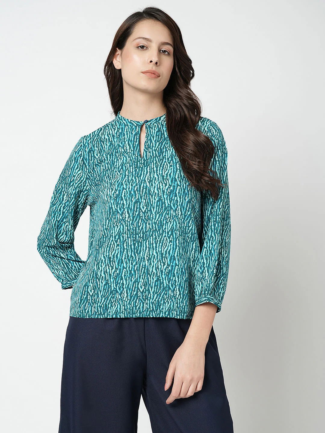 I.Scenery By Vero Moda Green Printed Top - Image 2
