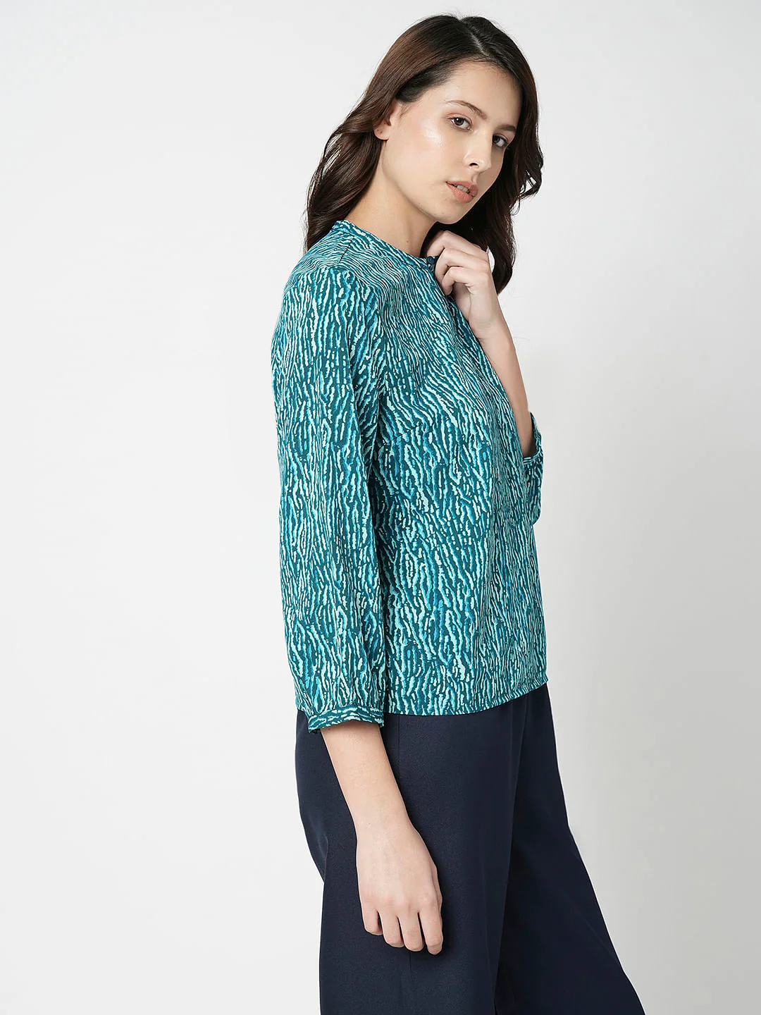 I.Scenery By Vero Moda Green Printed Top - Image 3
