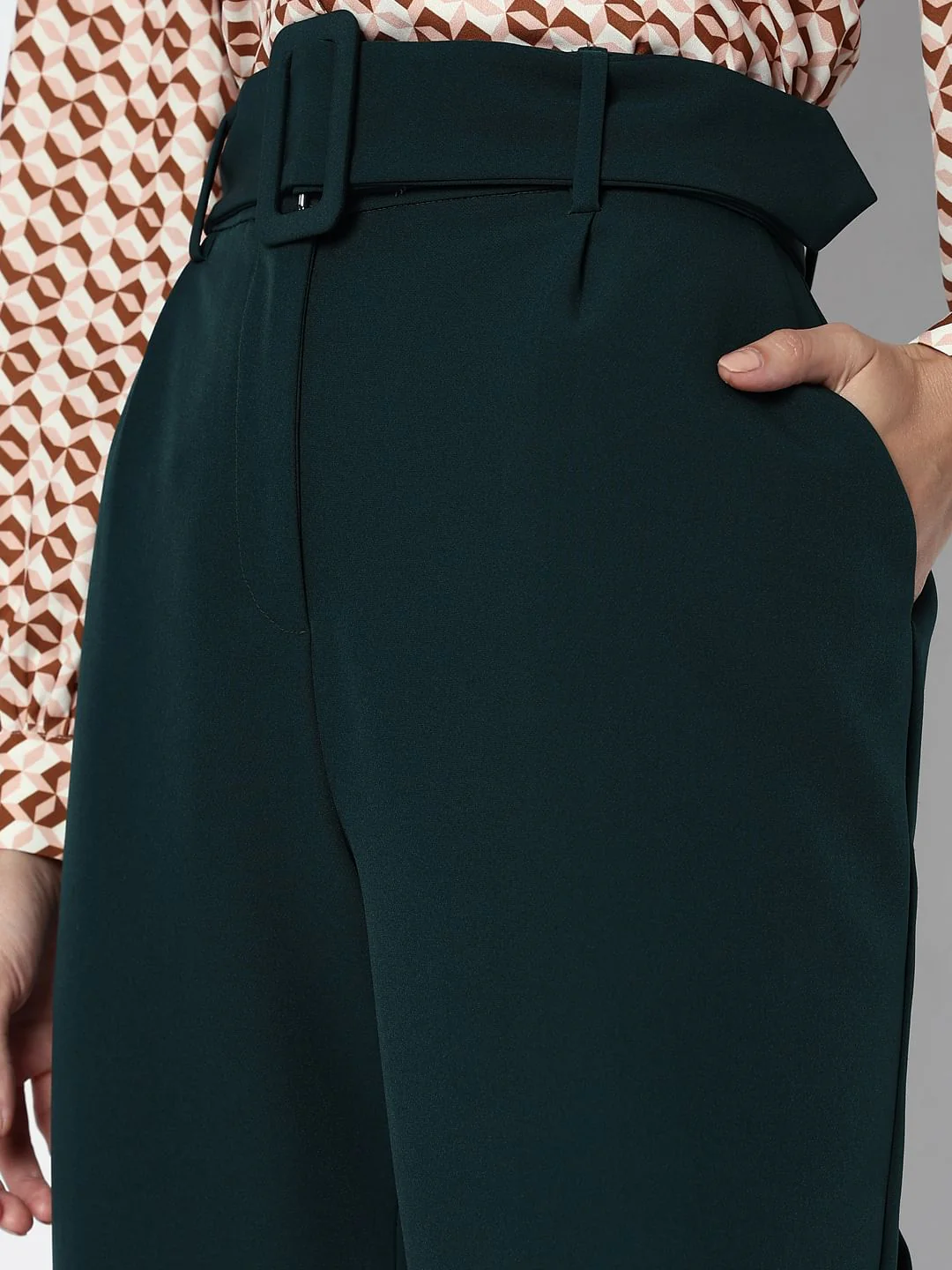 Green High Rise Straight Fit Pants - Image 6