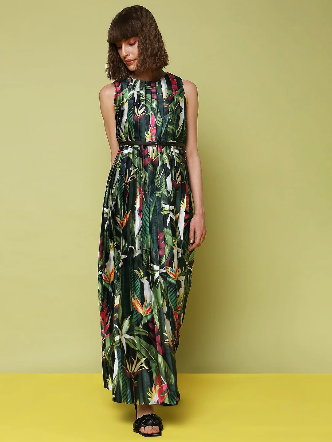 Marquee Green Tropical Print Maxi Dress - Image 2