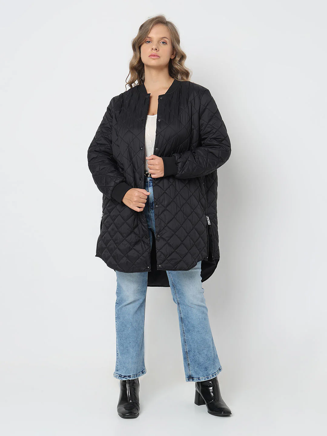 Curve Black Quilted Puffer Jacket - Image 5