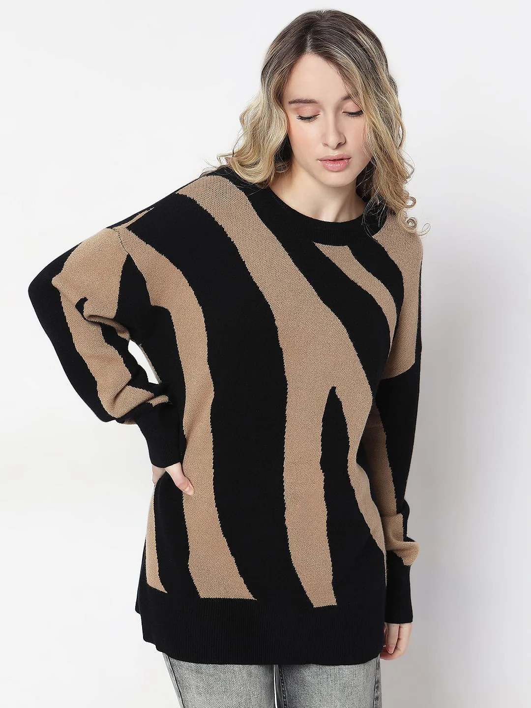 Black Abstract Print Long Pullover - Image 2
