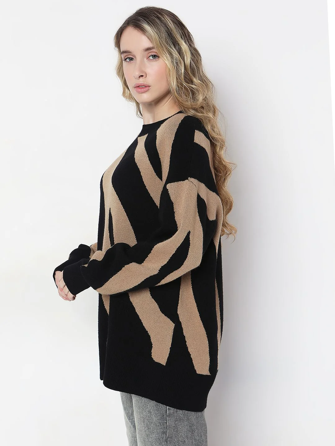 Black Abstract Print Long Pullover - Image 3