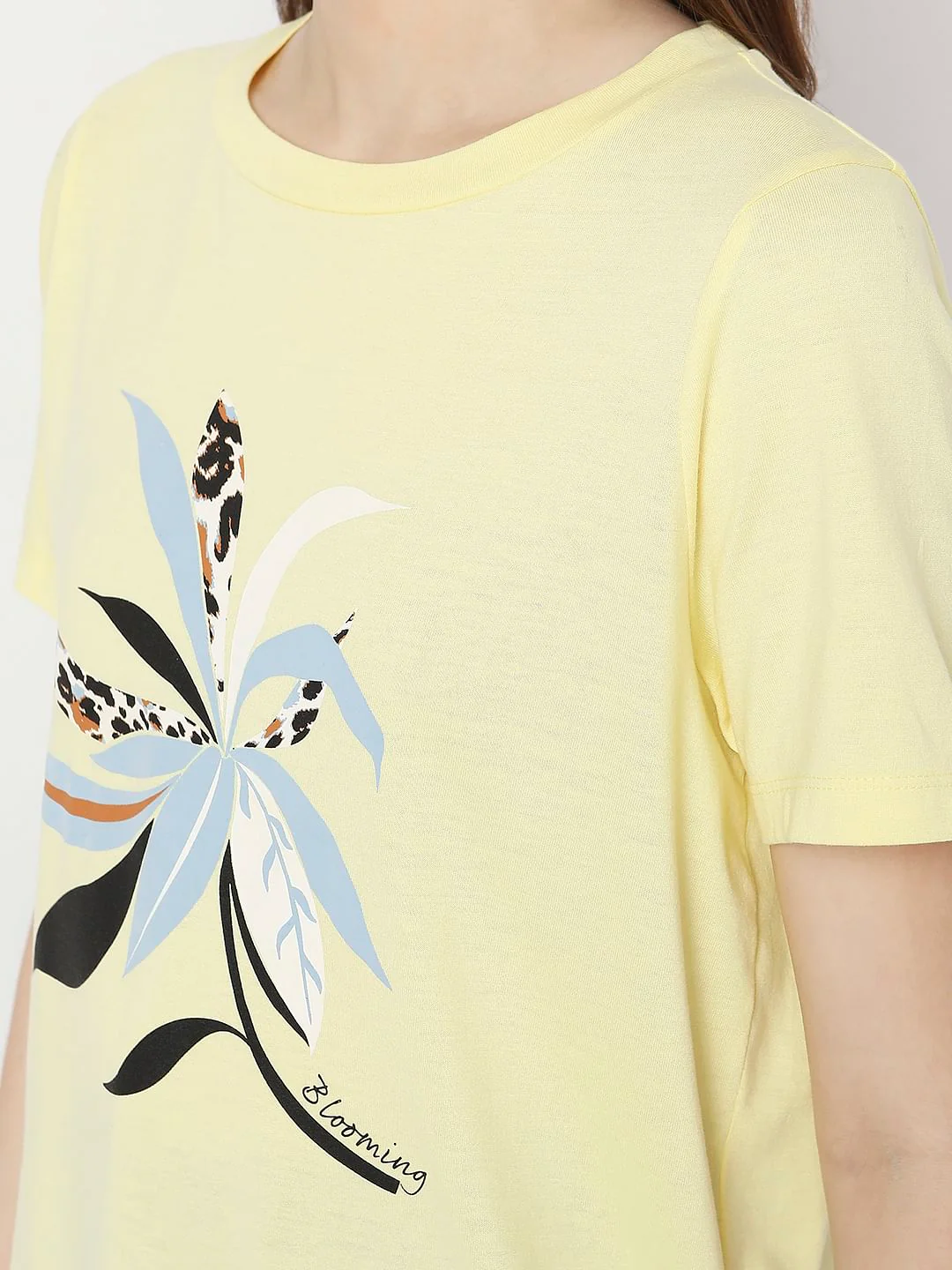 Yellow Floral T-Shirt - Image 8