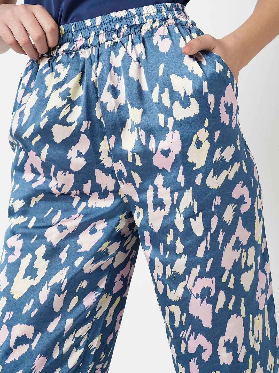 I.Scenery By Vero Moda Blue High Rise Printed Pants - Image 6