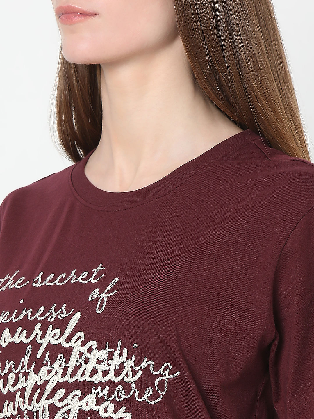 Maroon Typographic Print T-Shirt - Image 8