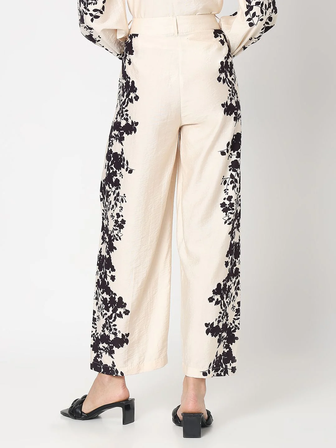 Off-White Printed Co-Ord Set Pants - Image 4