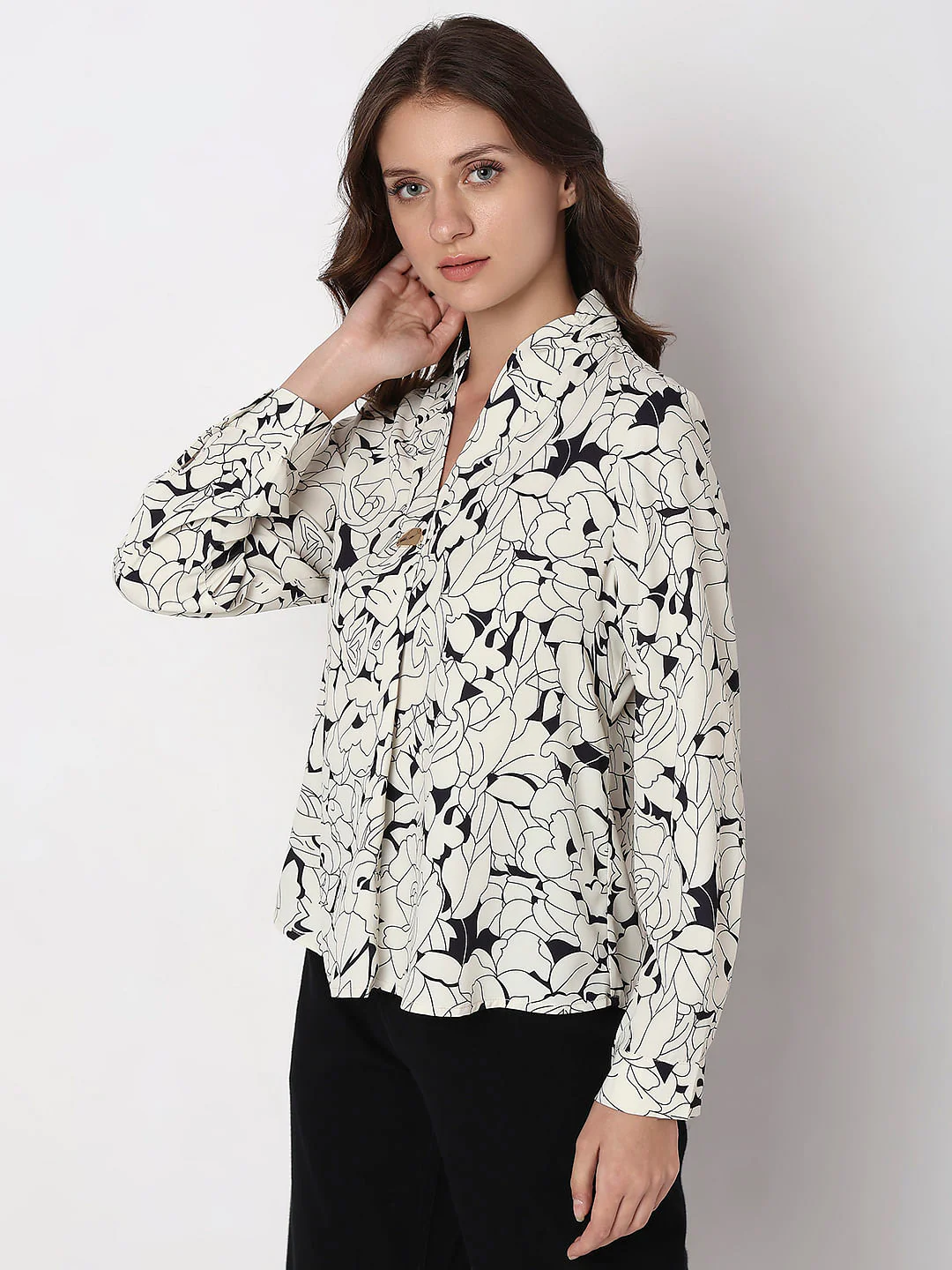 Off-White Floral V-Neck Top - Image 3