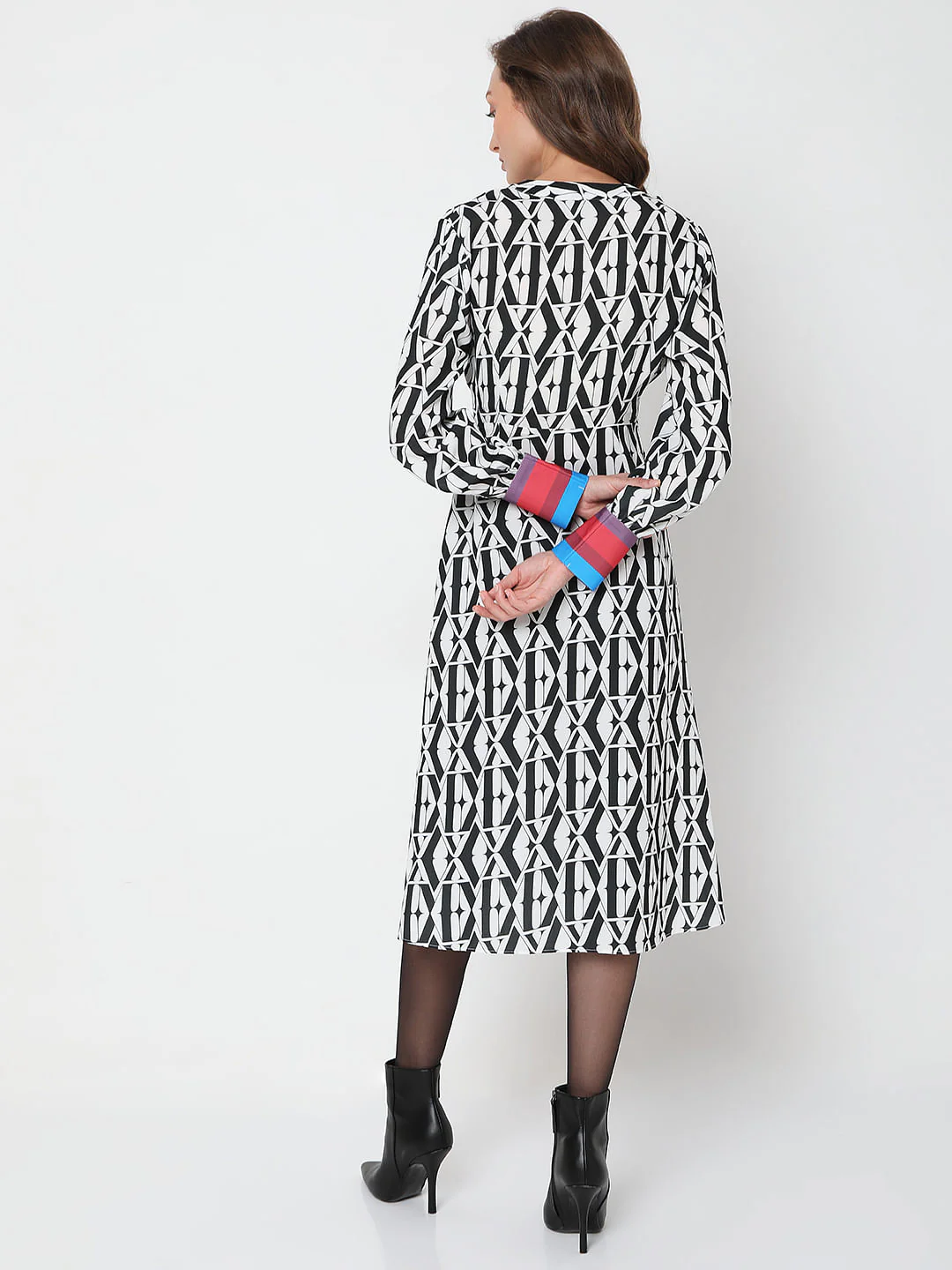White Typographic Print Midi Dress - Image 4