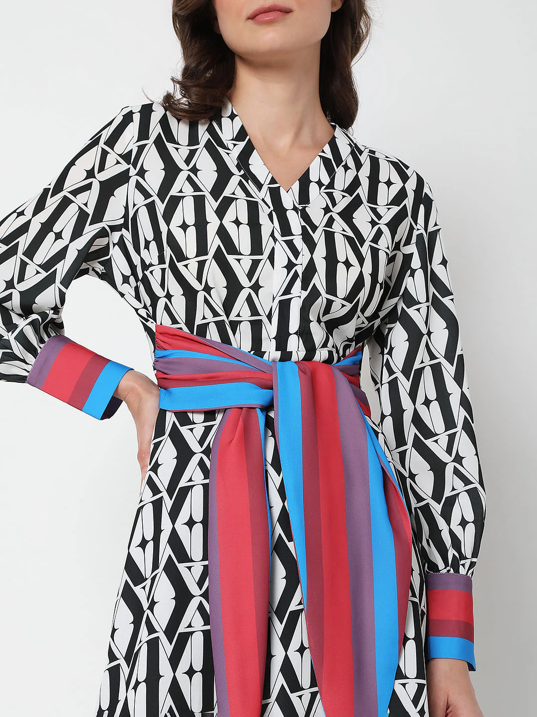 White Typographic Print Midi Dress - Image 5