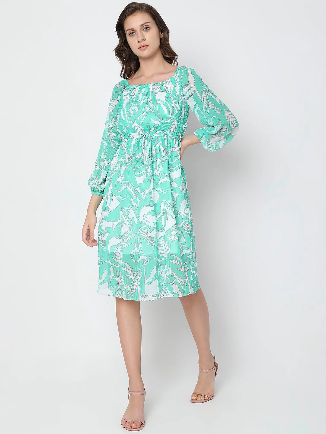 Blue Floral Pleated Shift Dress - Image 2