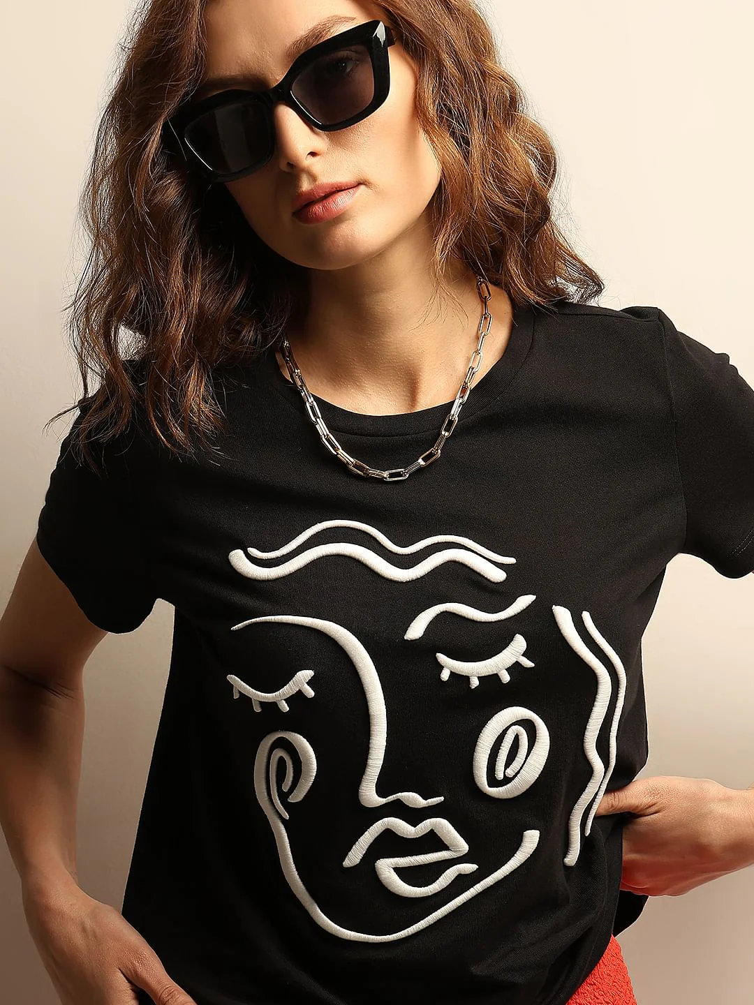Black Face Outline T-Shirt