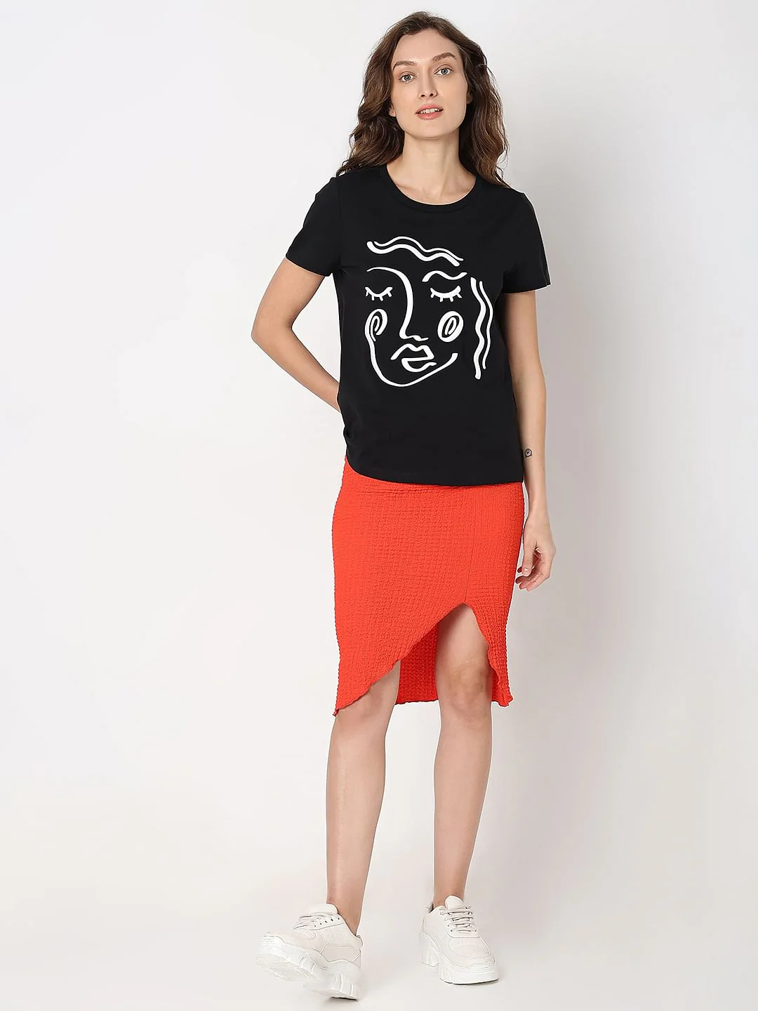 Black Face Outline T-Shirt - Image 5