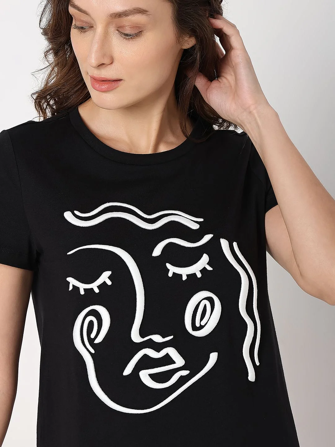 Black Face Outline T-Shirt - Image 6