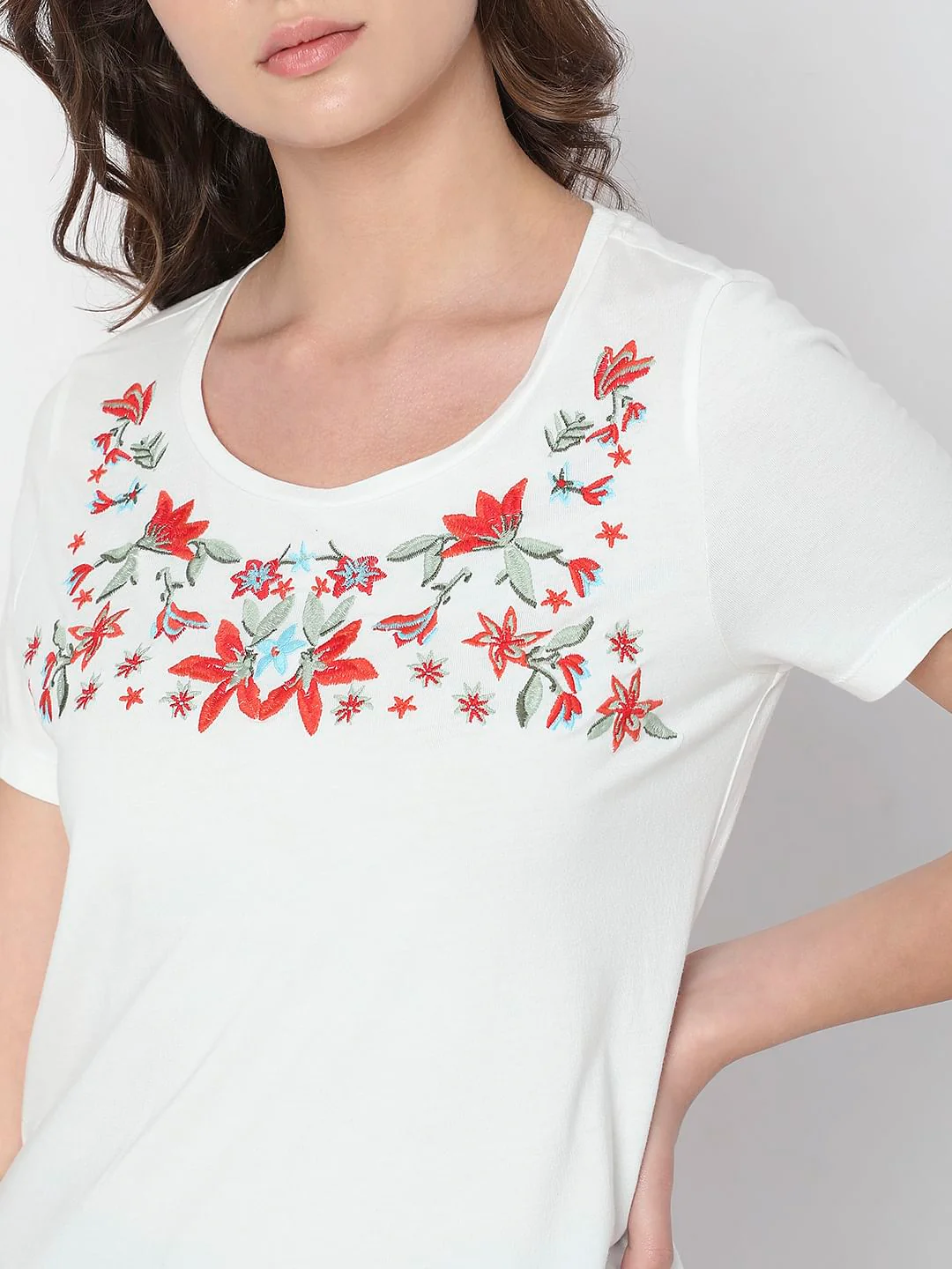 White Floral Print T-Shirt - Image 6